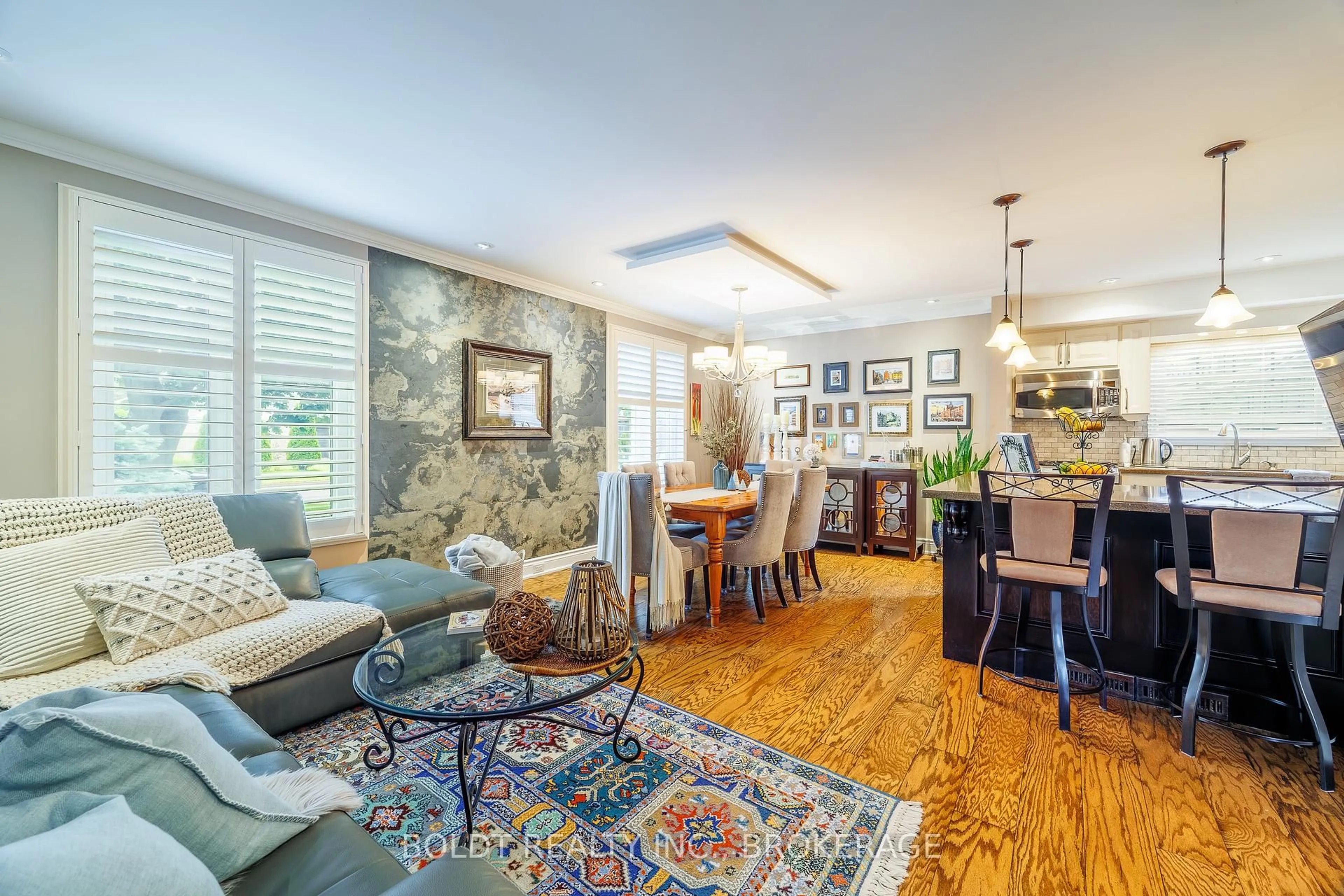 Living room with furniture, unknown for 12 Cole Farm Blvd, St. Catharines Ontario L2N 6W1