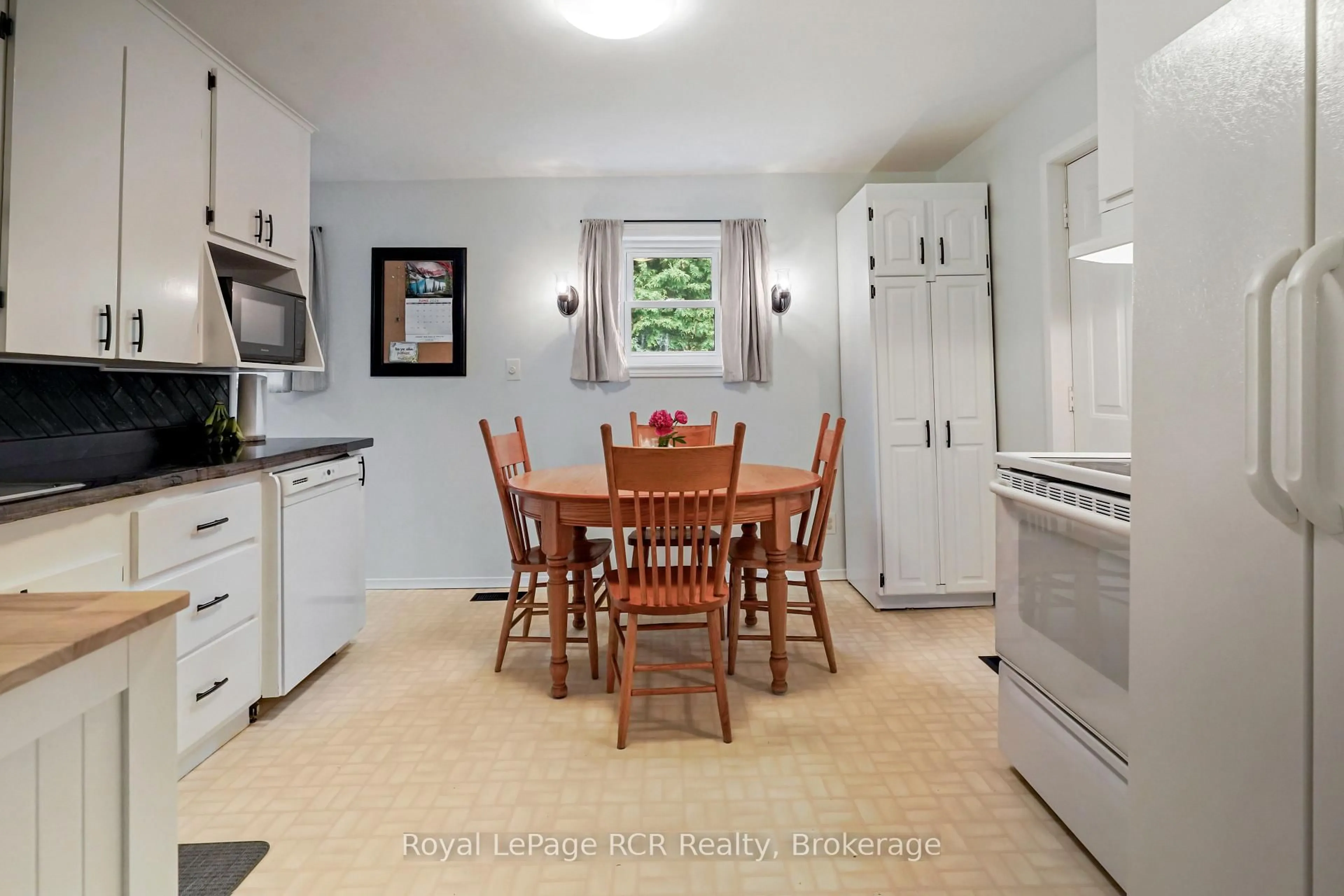 Standard kitchen, unknown for 84322 Mcnabb Line, Huron East Ontario N0G 1H0