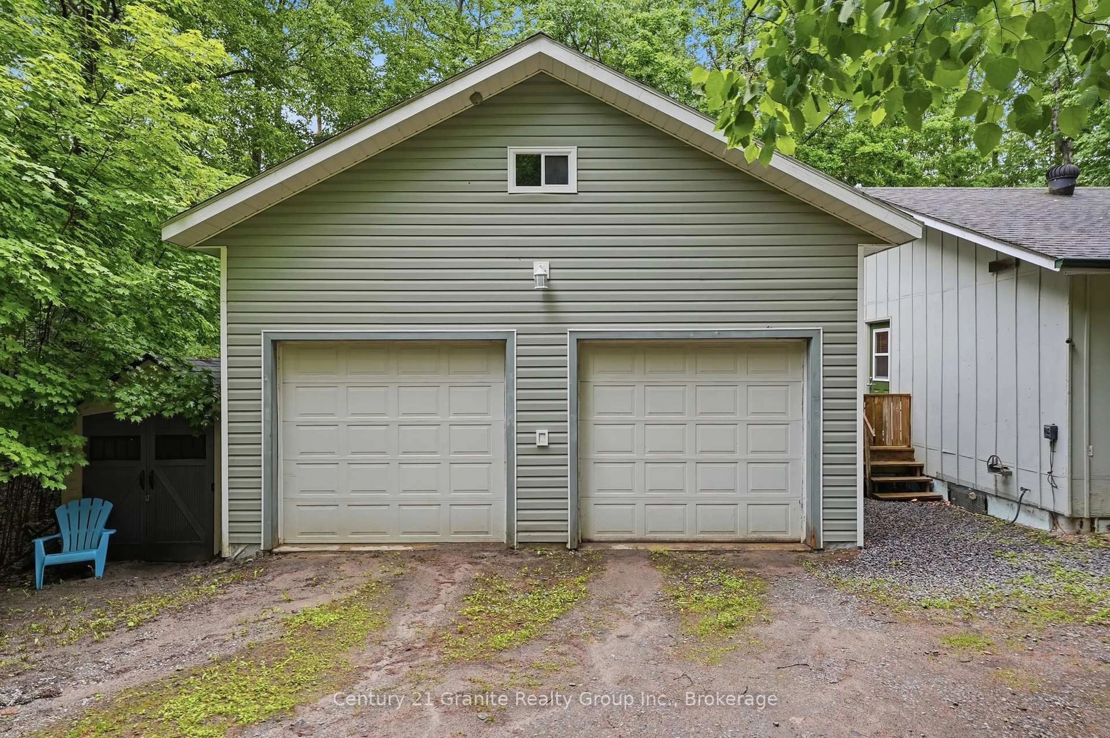 Indoor garage for 76 Rock Lake Crt, Bancroft Ontario K0L 1C0