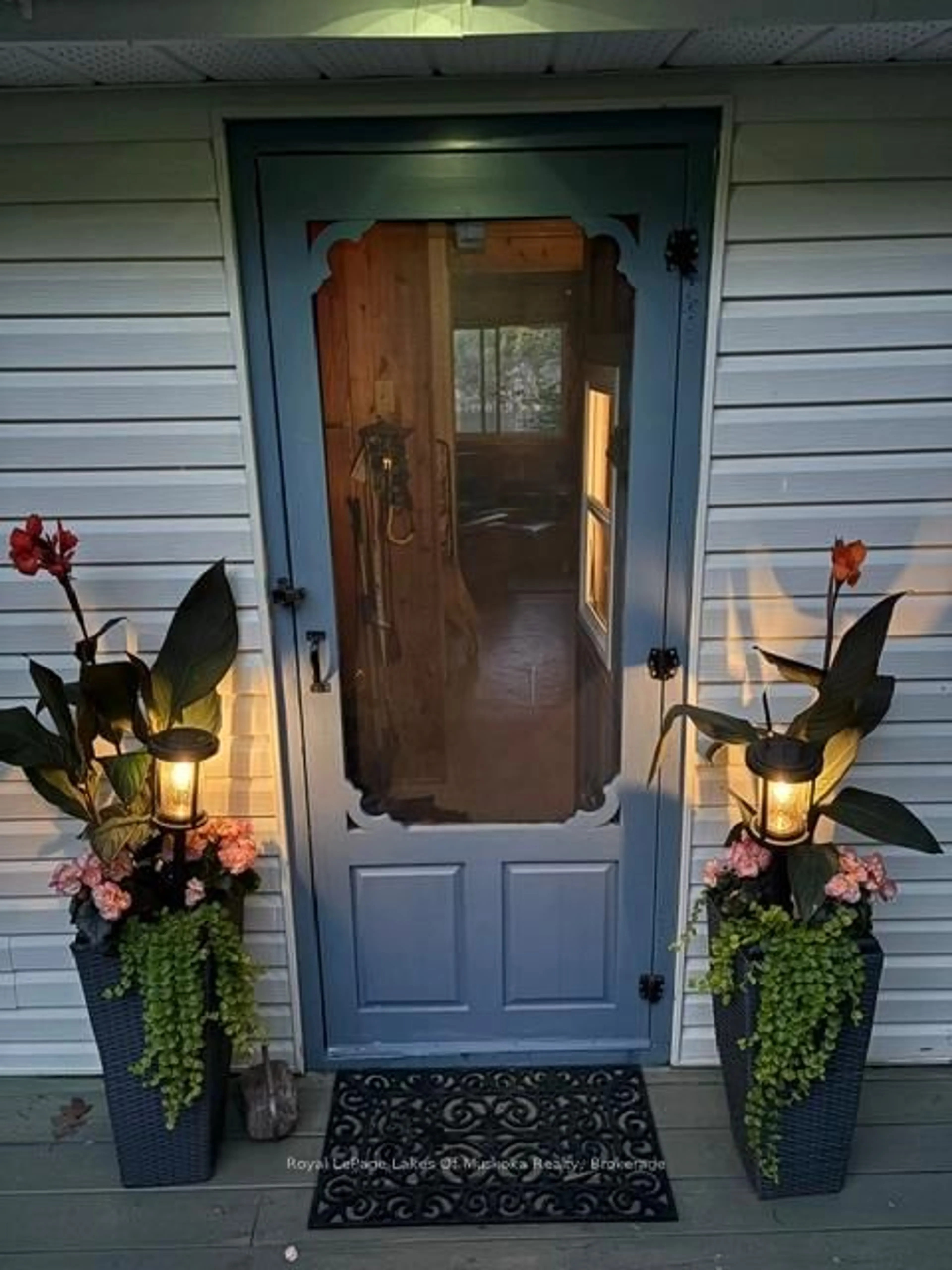 Indoor entryway for 1029 Sprunt Lane, Gravenhurst Ontario P1P 0A3
