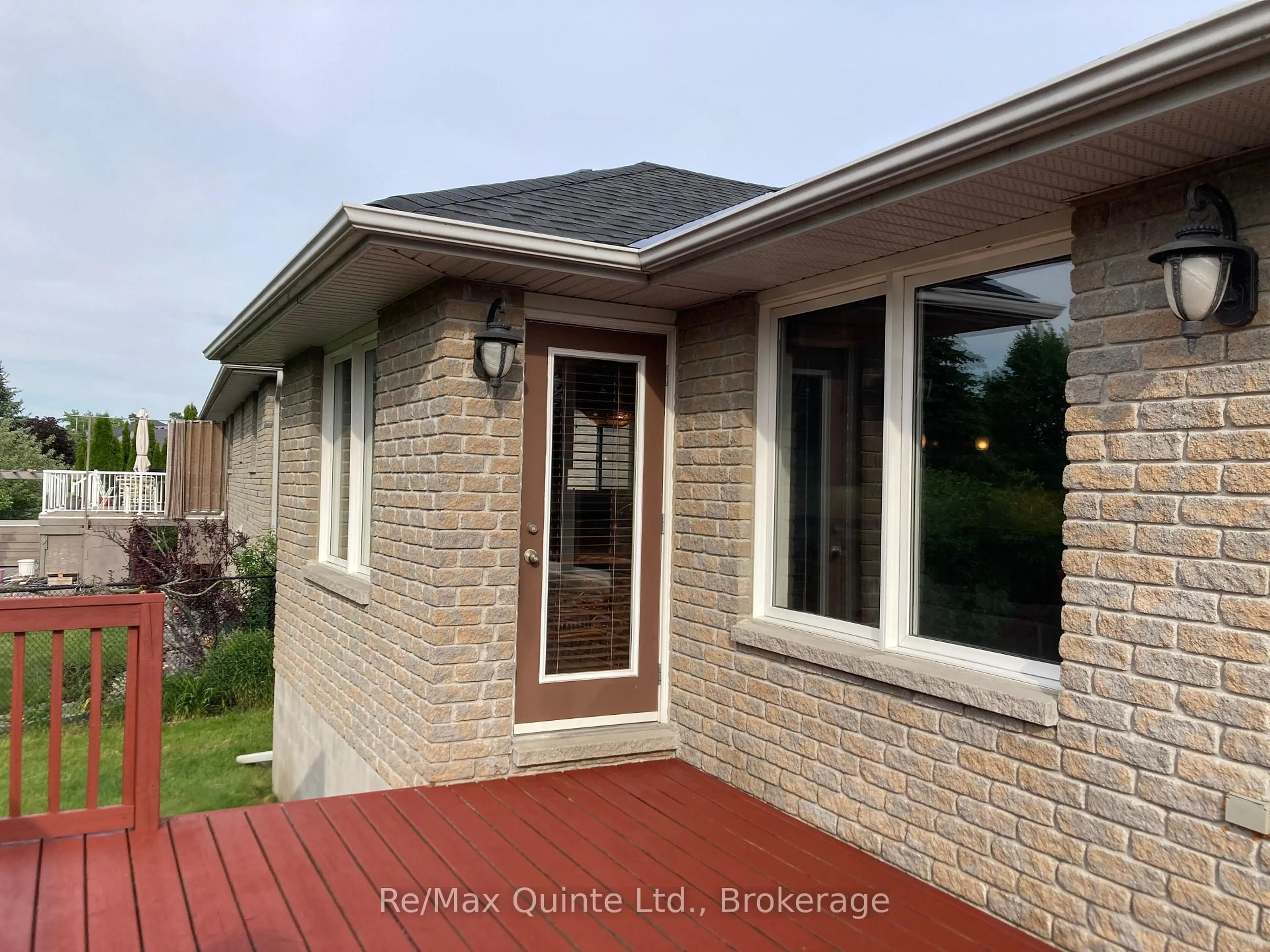 Home with brick exterior material, unknown for 10 Boyce Crt, Belleville Ontario K8P 5P1