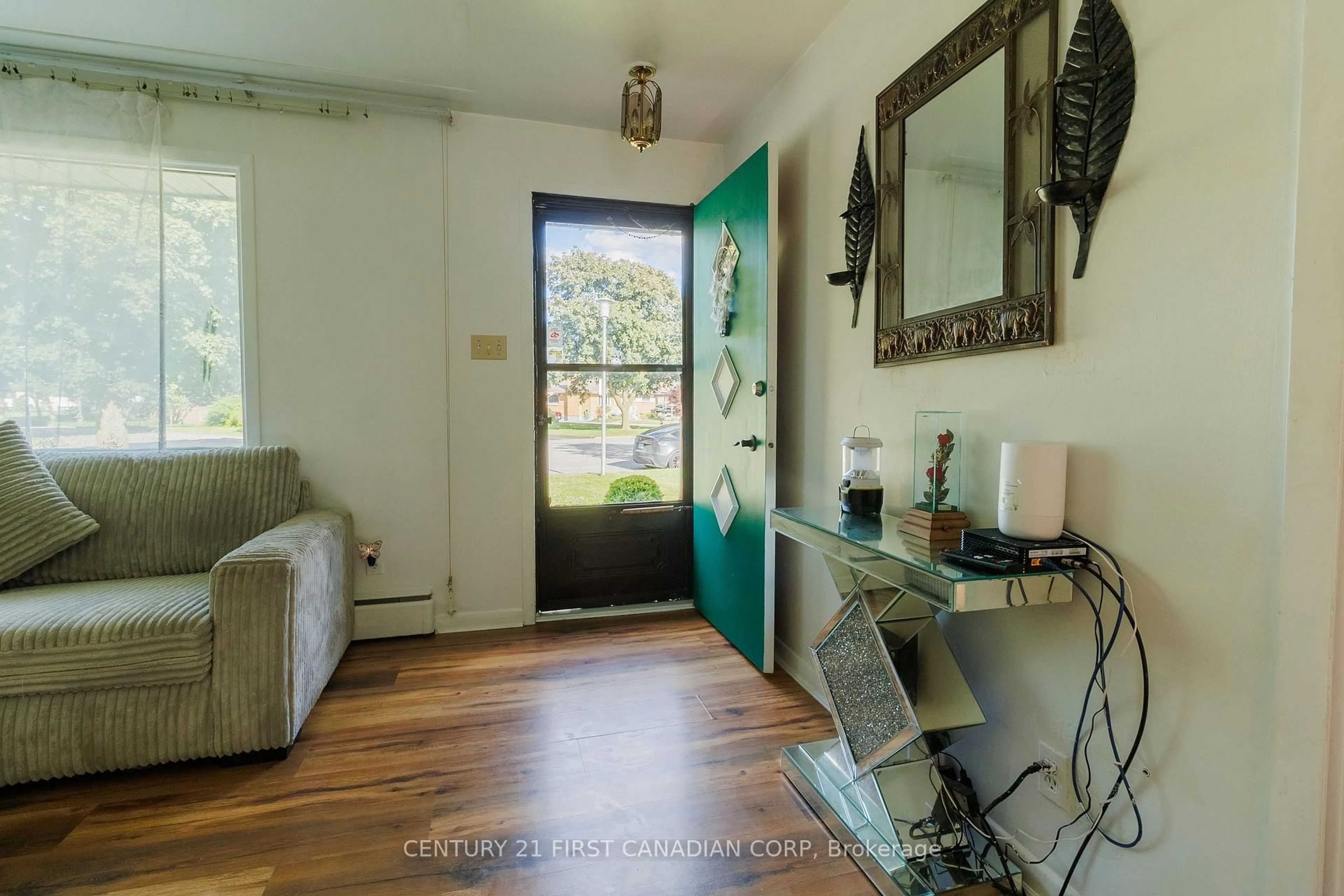 Indoor entryway for 117 Goldwick Cres, London East Ontario N5V 2K9