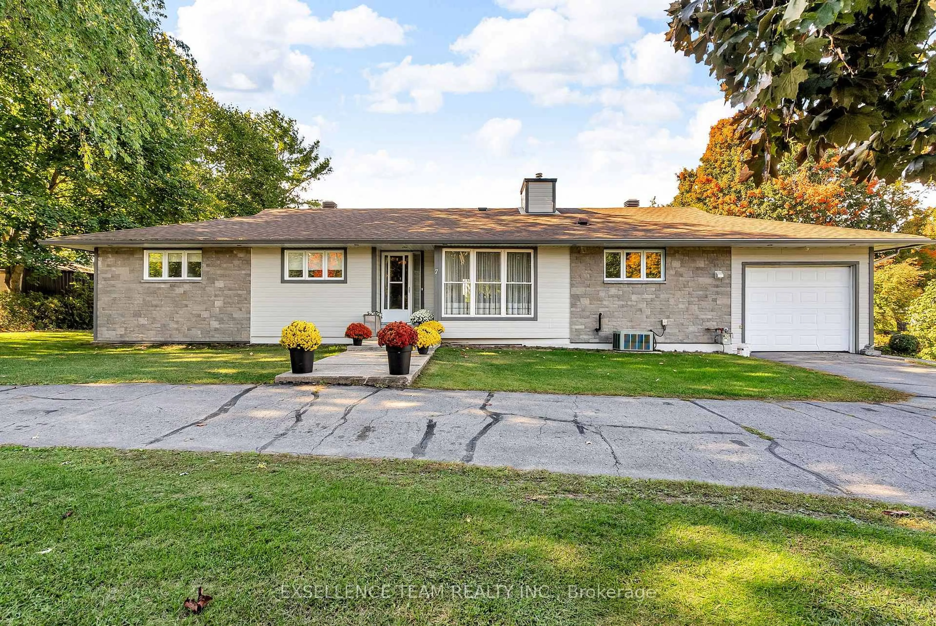 Home with brick exterior material, street for 7 Hillview Circ, Champlain Ontario K0B 1R0