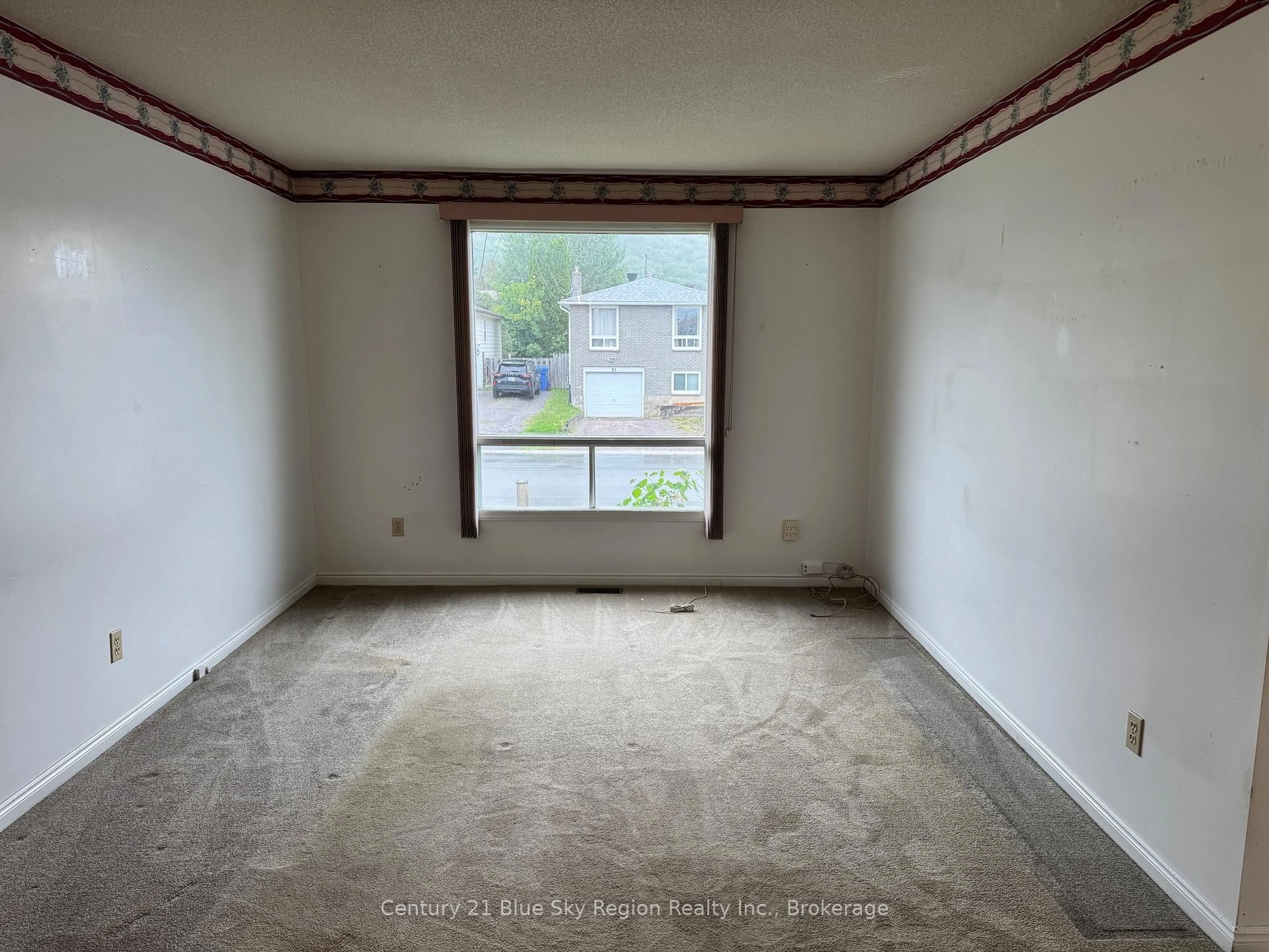 A pic of a room for 34 McGibbon St, North Bay Ontario P1B 8R6