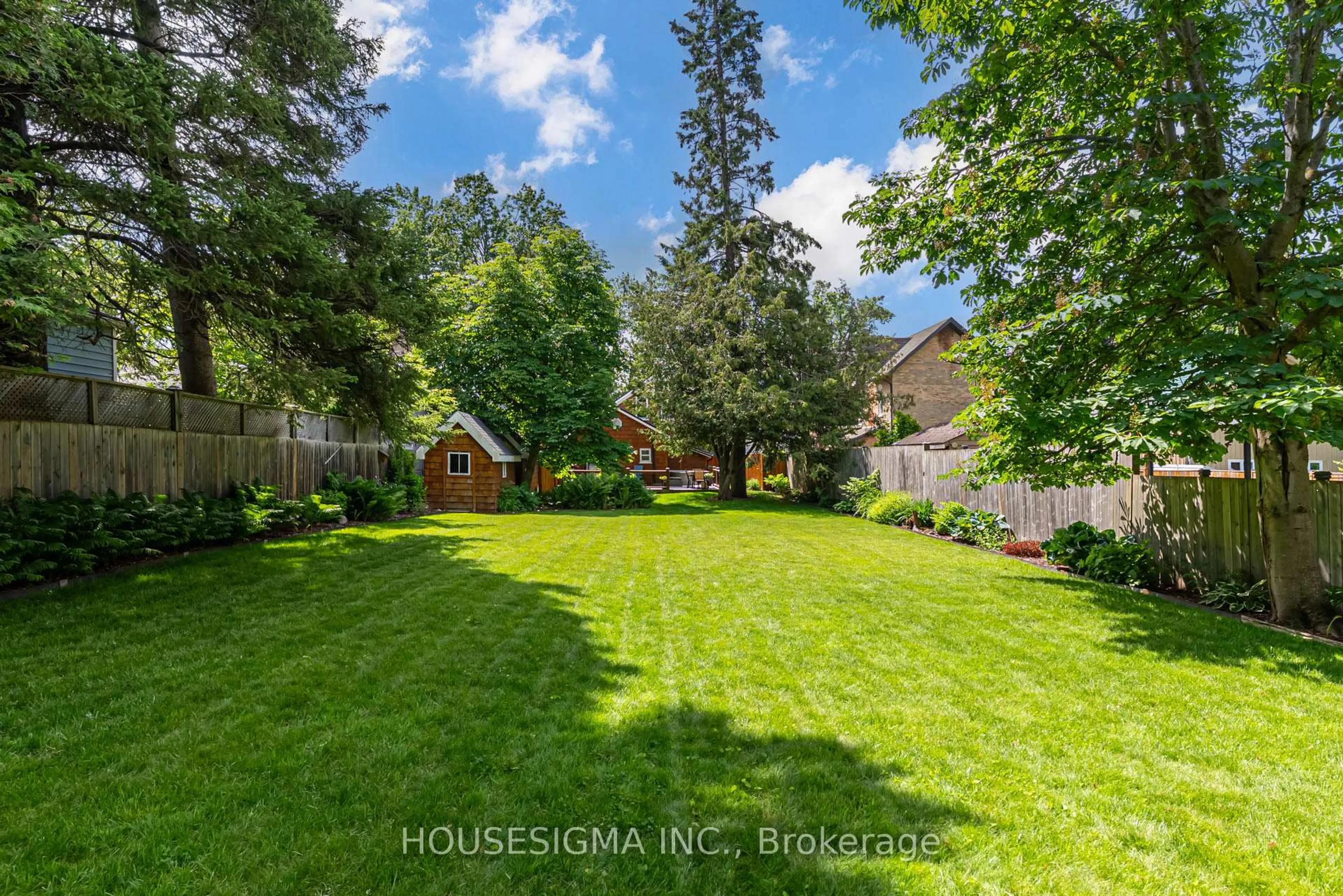 A pic from outside/outdoor area/front of a property/back of a property/a pic from drone, street for 216 Second Ave, Shelburne Ontario L9V 2X3