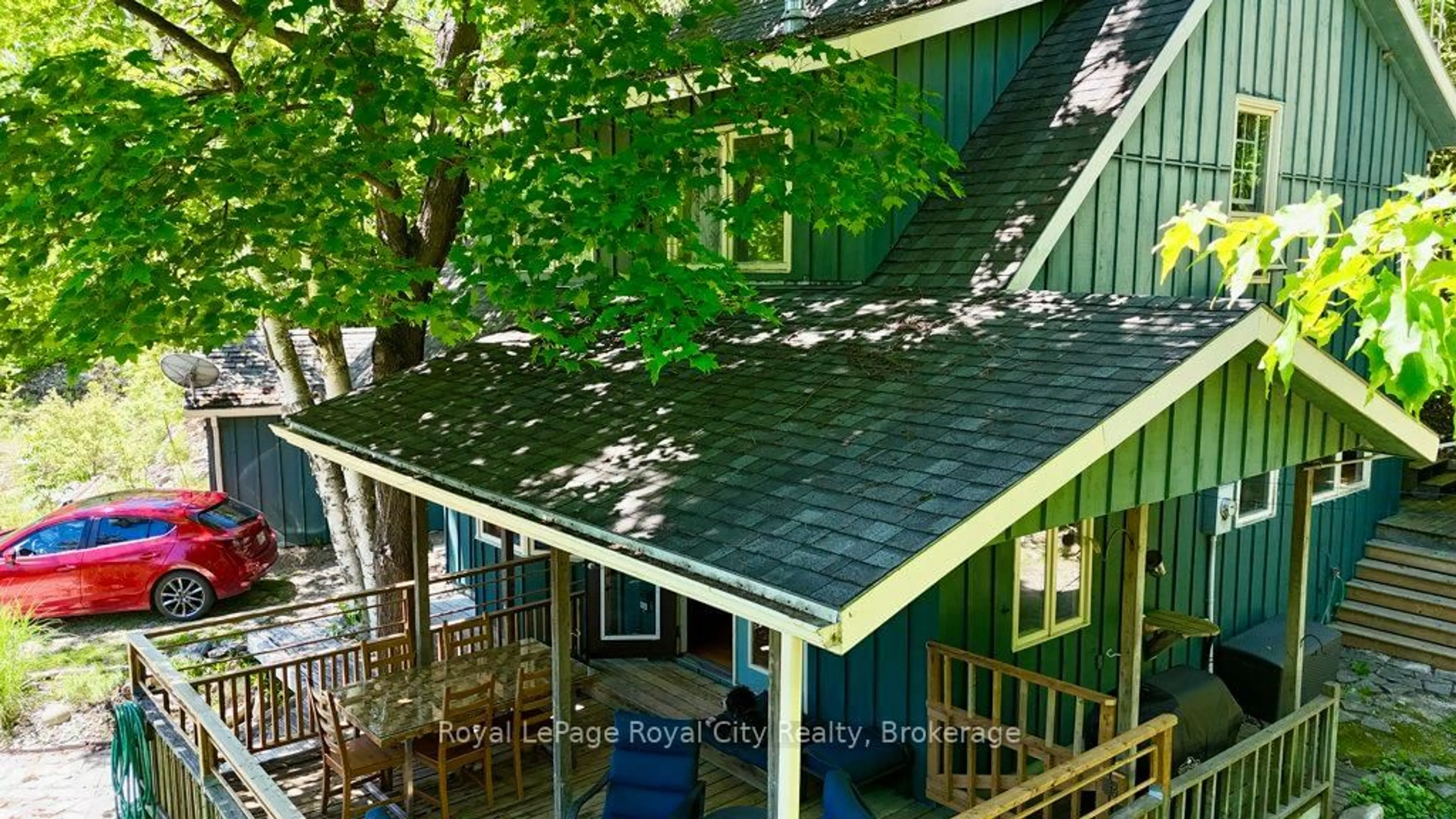A pic from outside/outdoor area/front of a property/back of a property/a pic from drone, unknown for 11 Shoreline Dr, Northern Bruce Peninsula Ontario N0H 1Z0