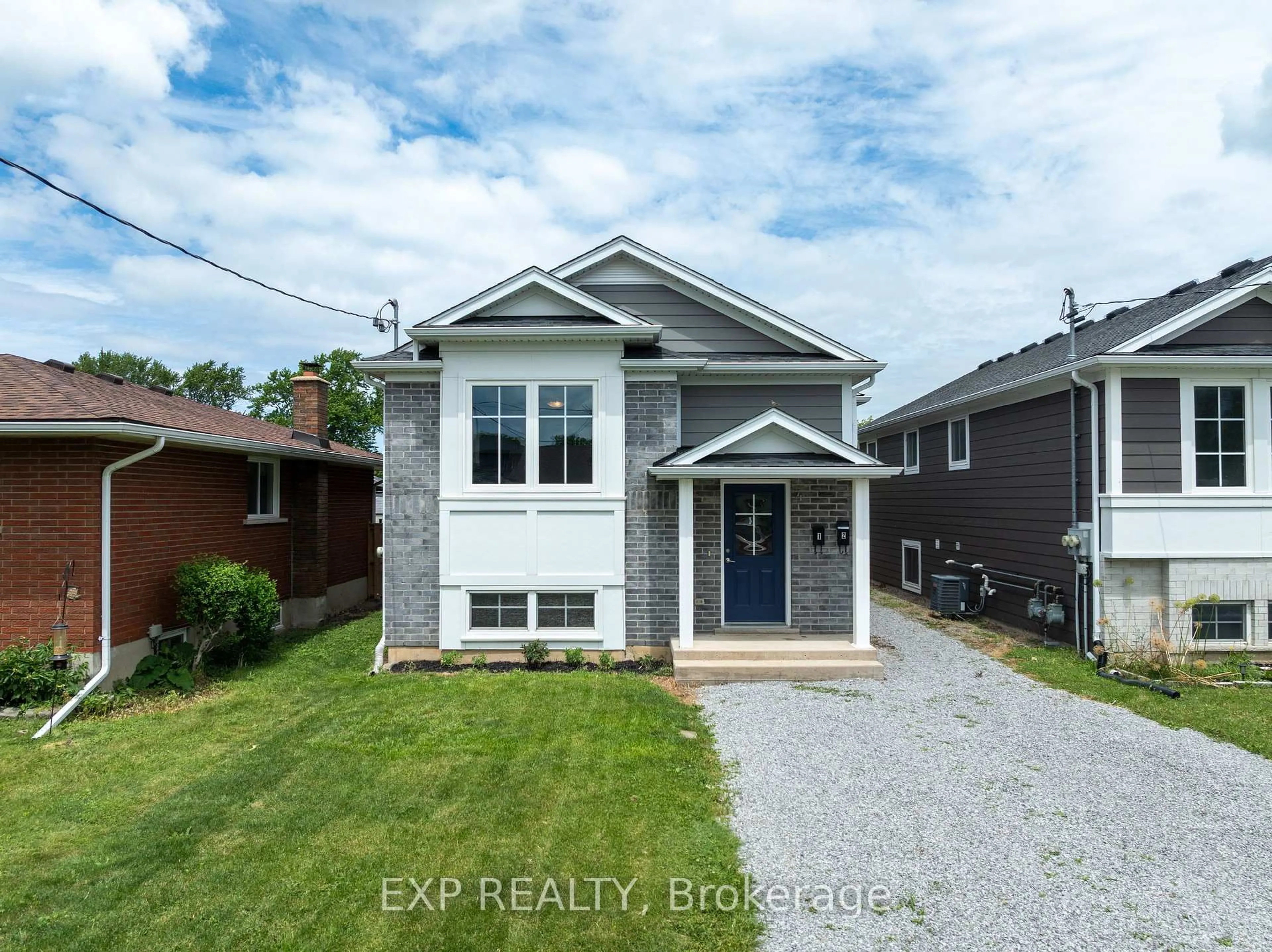 A pic from outside/outdoor area/front of a property/back of a property/a pic from drone, street for 4 Kirk St, St. Catharines Ontario L2S 1B7