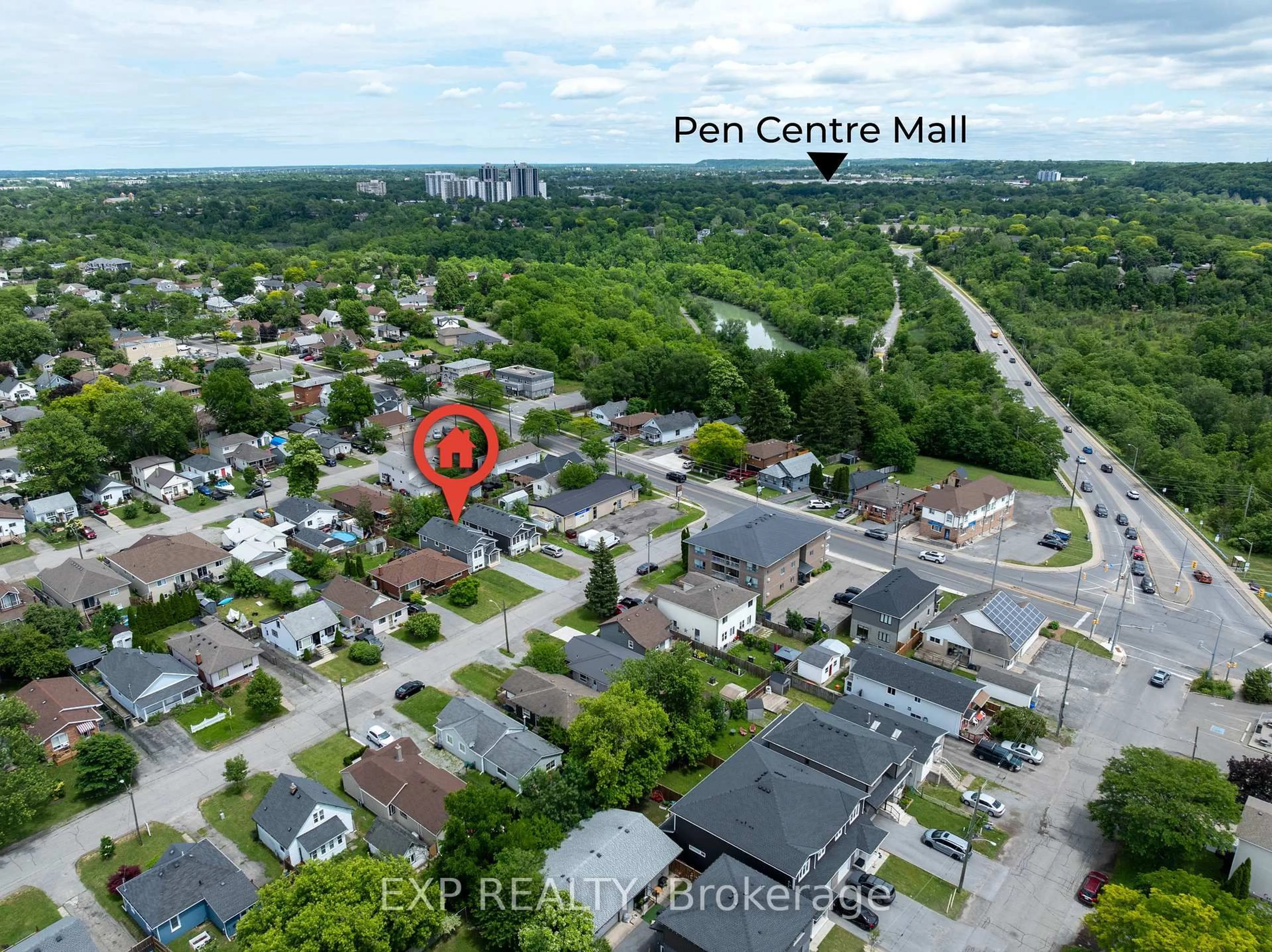 A pic from outside/outdoor area/front of a property/back of a property/a pic from drone, street for 4 Kirk St, St. Catharines Ontario L2S 1B7
