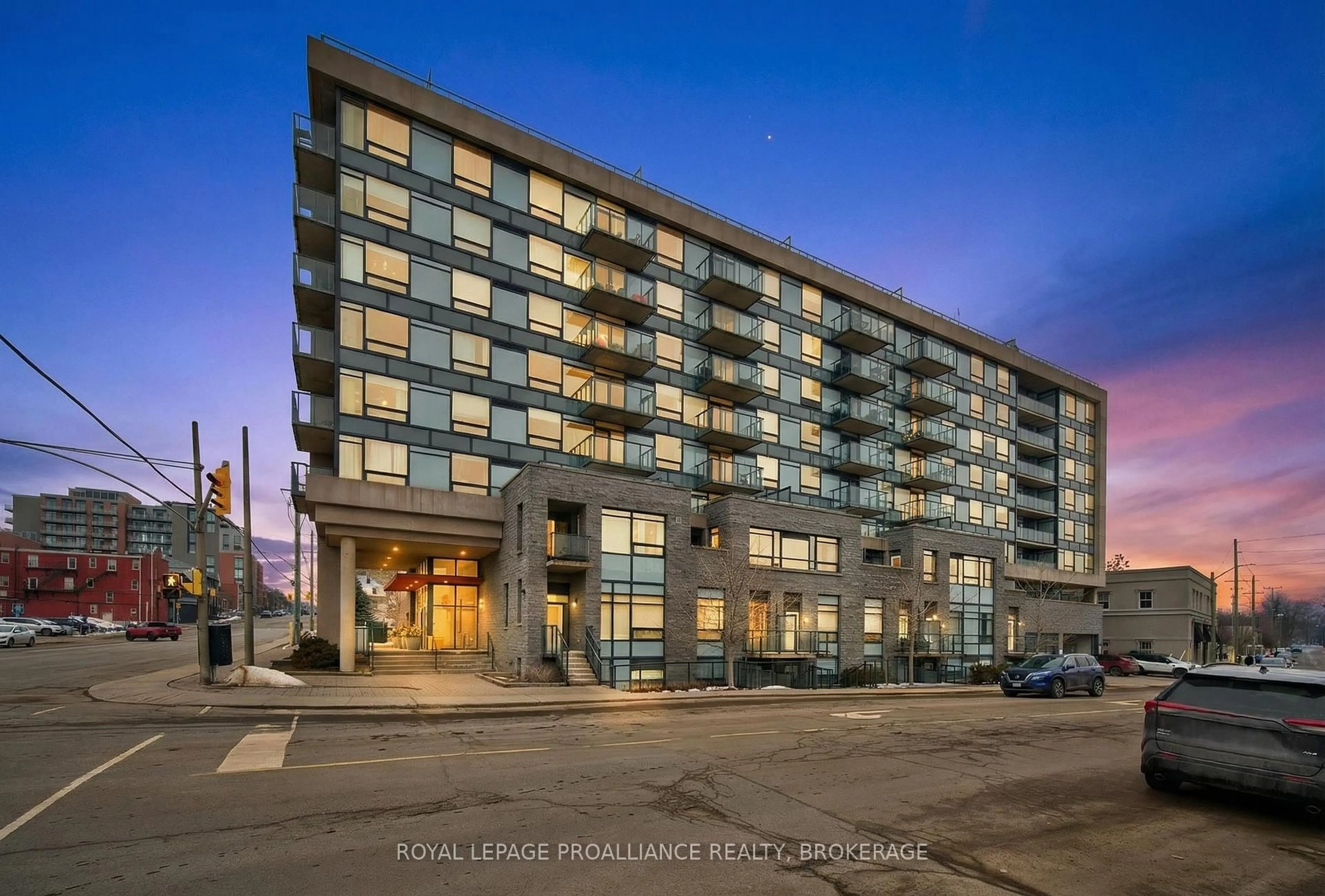 Indoor foyer for 121 Queen St #A2, Kingston Ontario K7K 0G6
