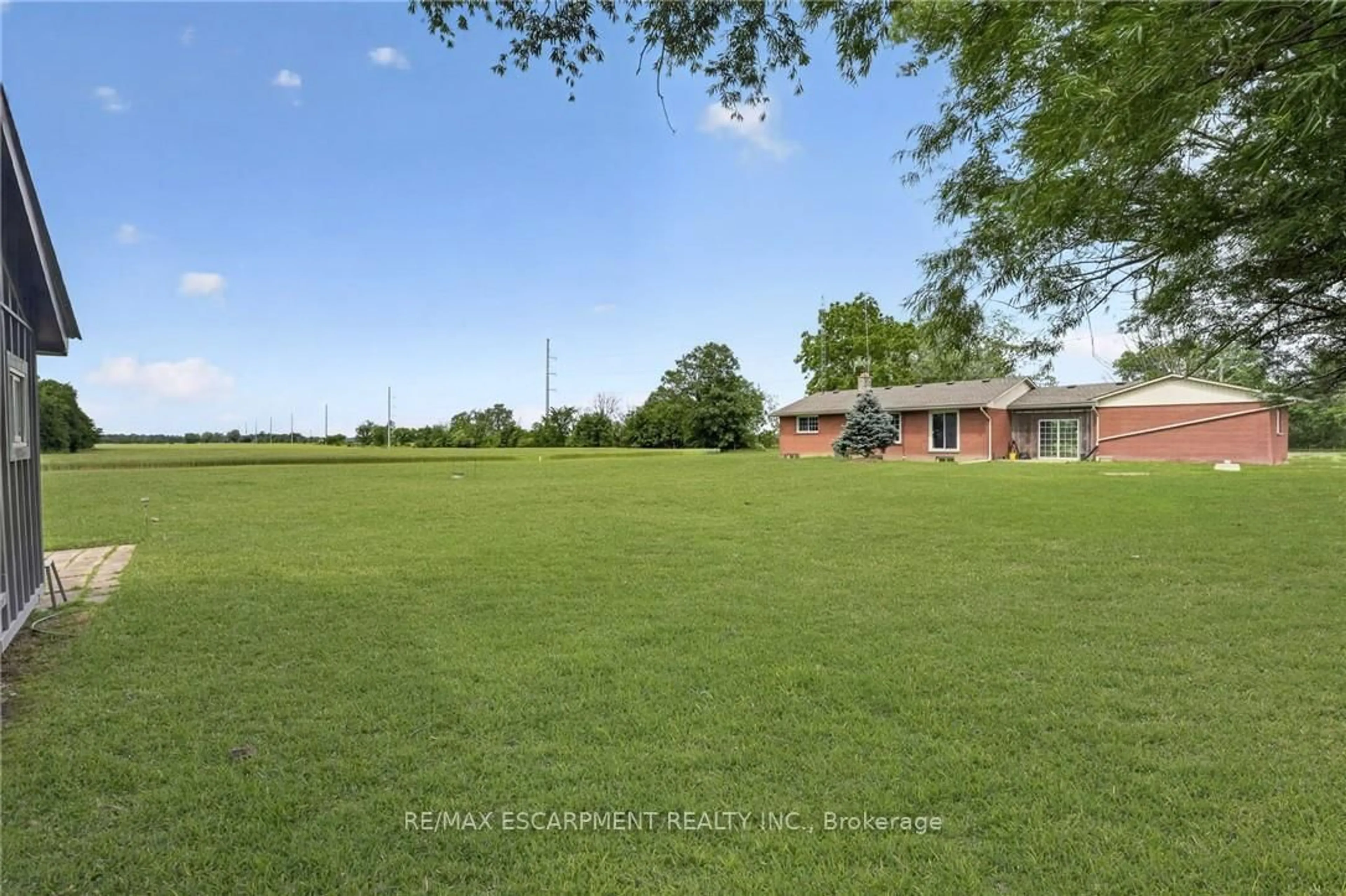 A pic from outside/outdoor area/front of a property/back of a property/a pic from drone, unknown for 2326 Tober Rd, West Lincoln Ontario L0R 2A0