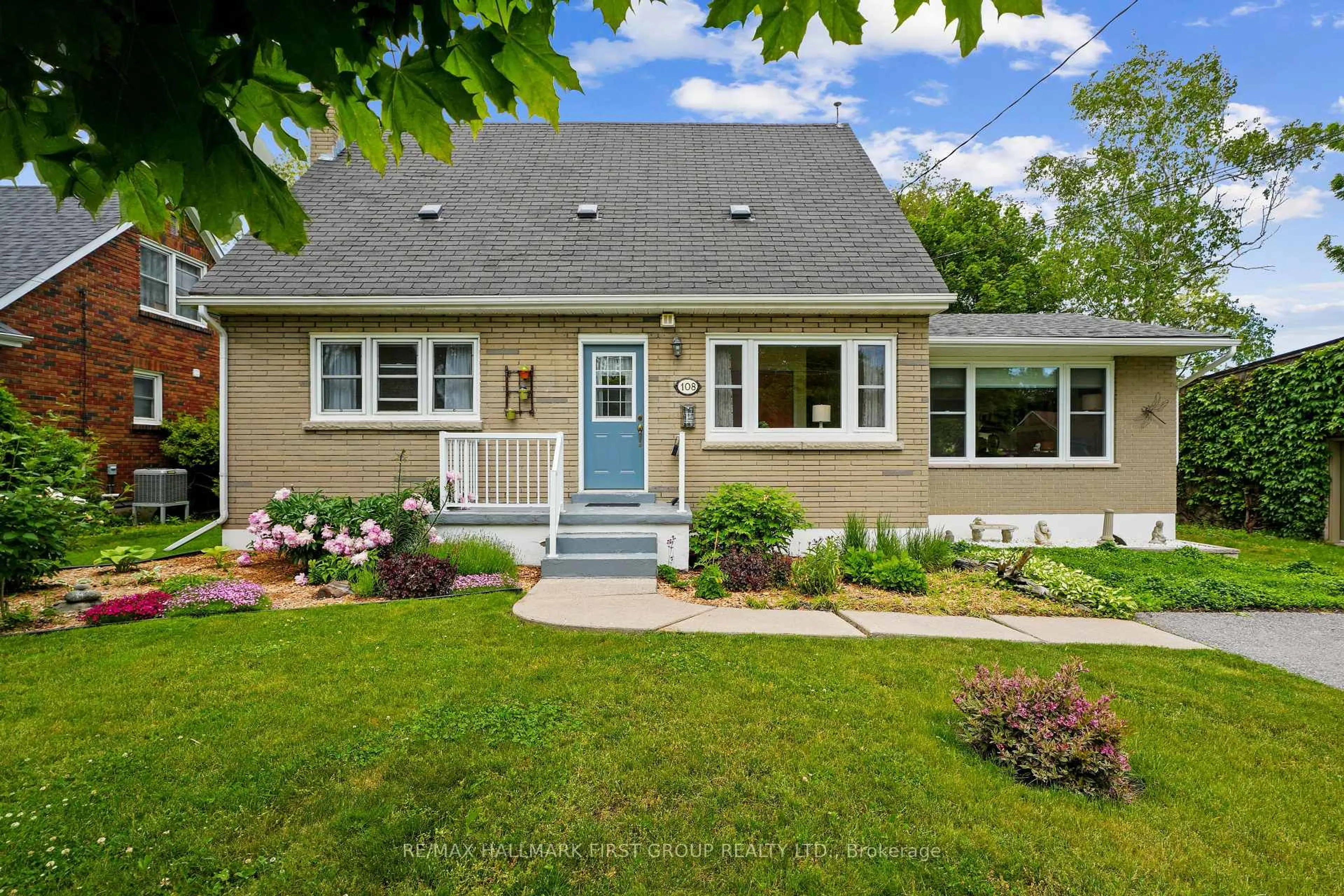 Home with vinyl exterior material, street for 108 Abbott Blvd, Cobourg Ontario K9A 4E7