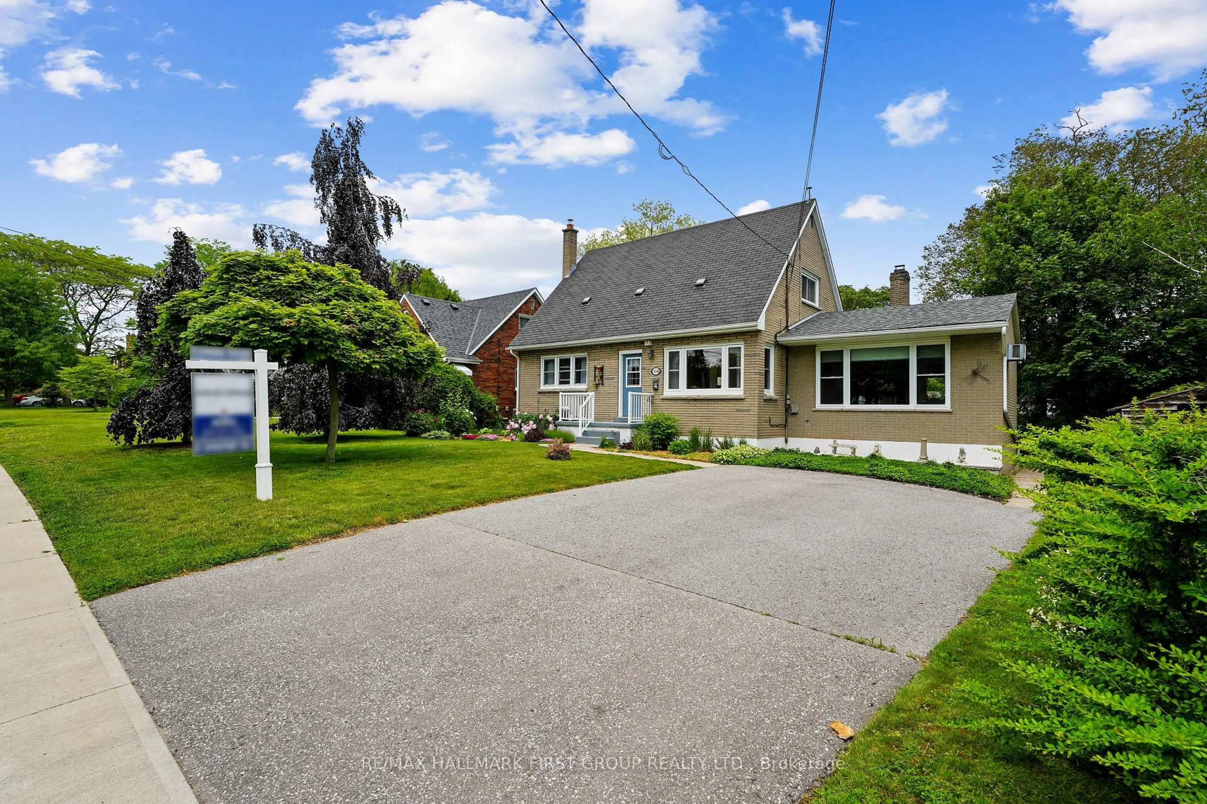 A pic from outside/outdoor area/front of a property/back of a property/a pic from drone, street for 108 Abbott Blvd, Cobourg Ontario K9A 4E7