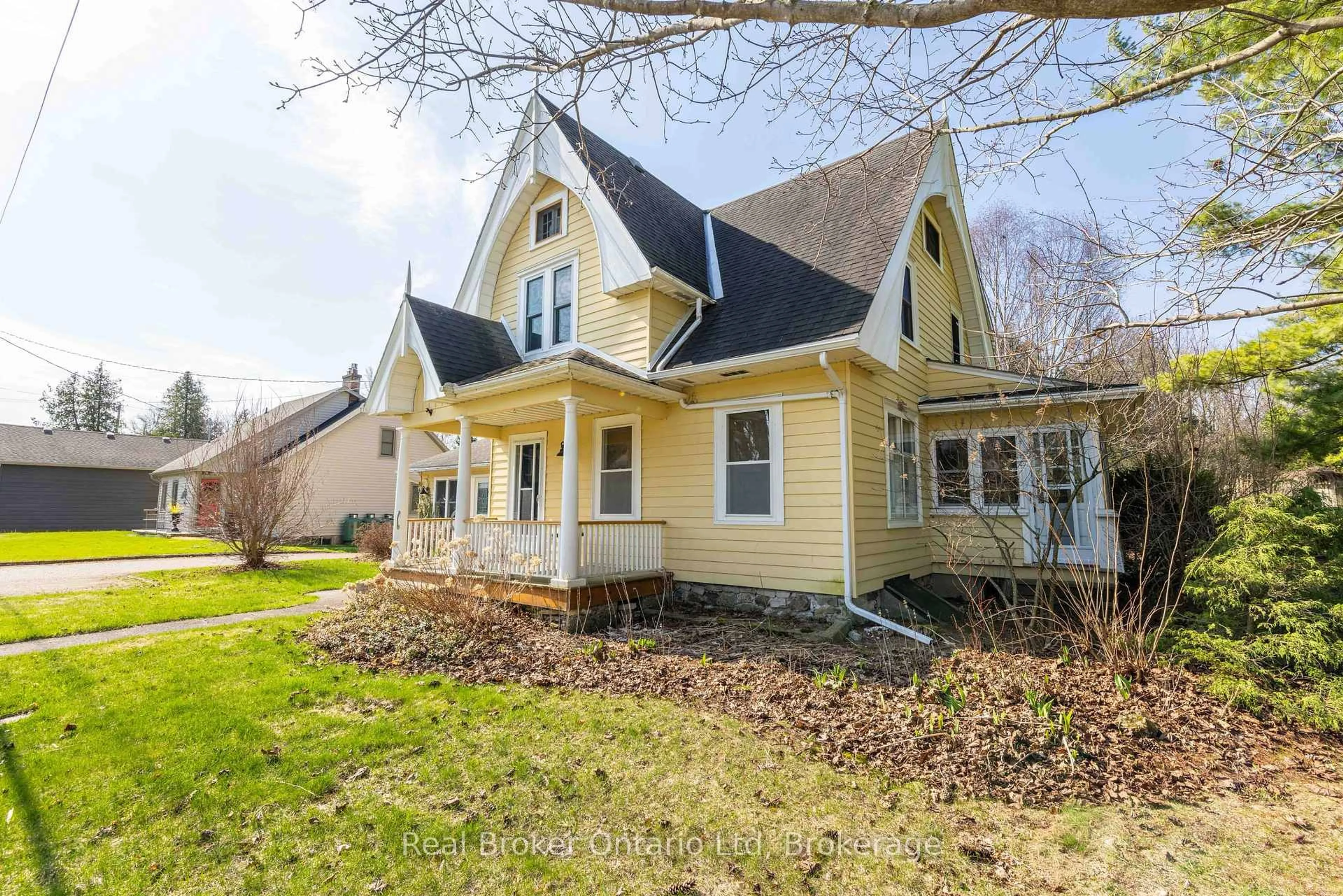 Home with vinyl exterior material, street for 303022 Grey 15 Rd, Meaford Ontario N0H 1B0
