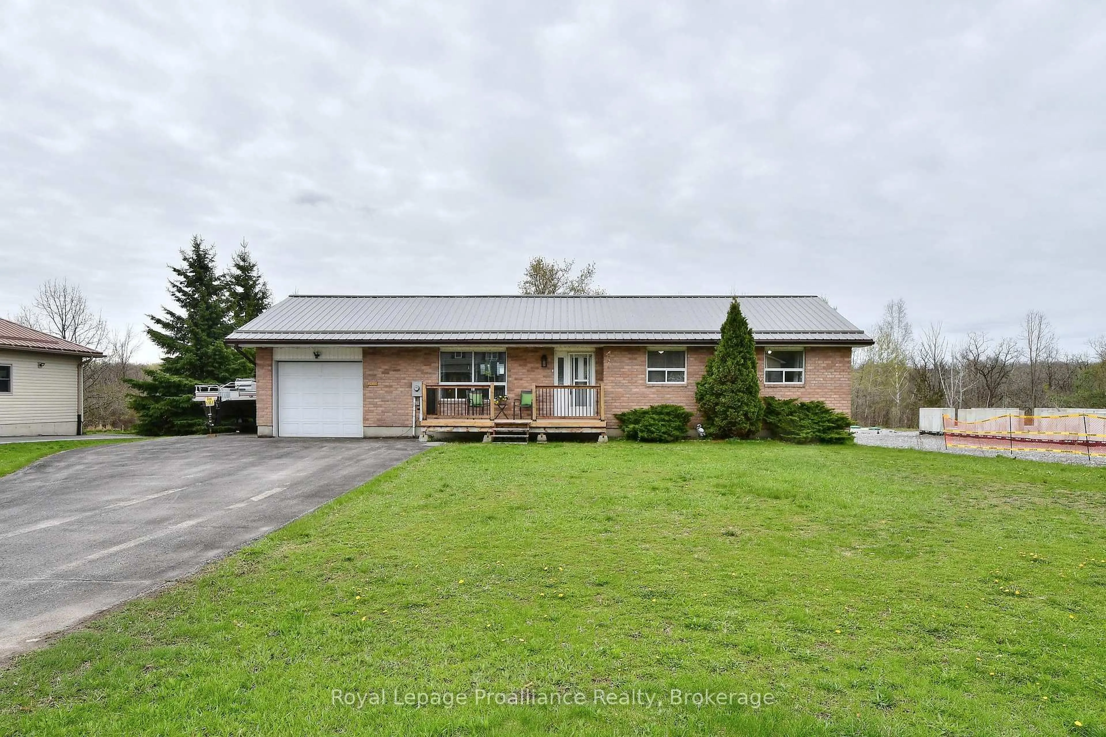 A pic from outside/outdoor area/front of a property/back of a property/a pic from drone, street for 200 Park Lane, Asphodel-Norwood Ontario K0L 1Y0