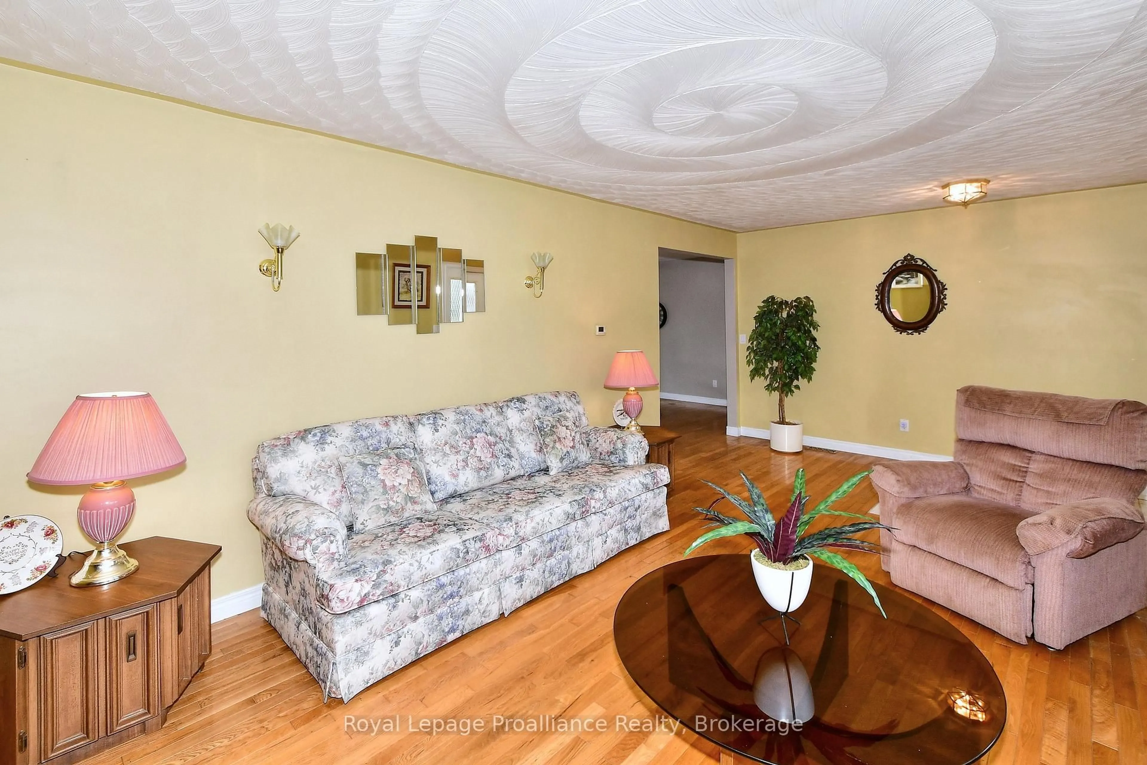 Living room with furniture, unknown for 200 Park Lane, Asphodel-Norwood Ontario K0L 1Y0