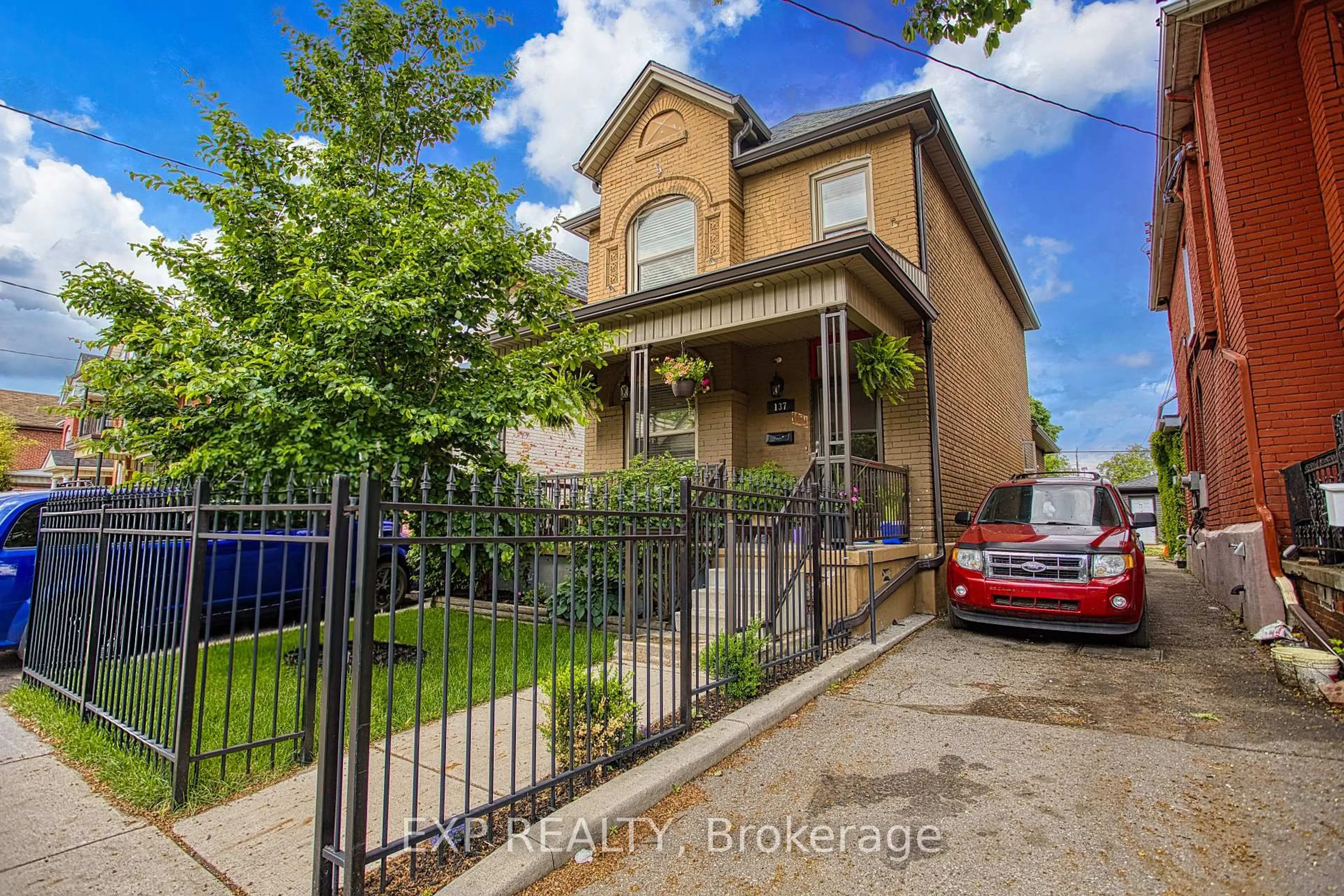 Unknown for 137 Wentworth St, Hamilton Ontario L8L 5V6