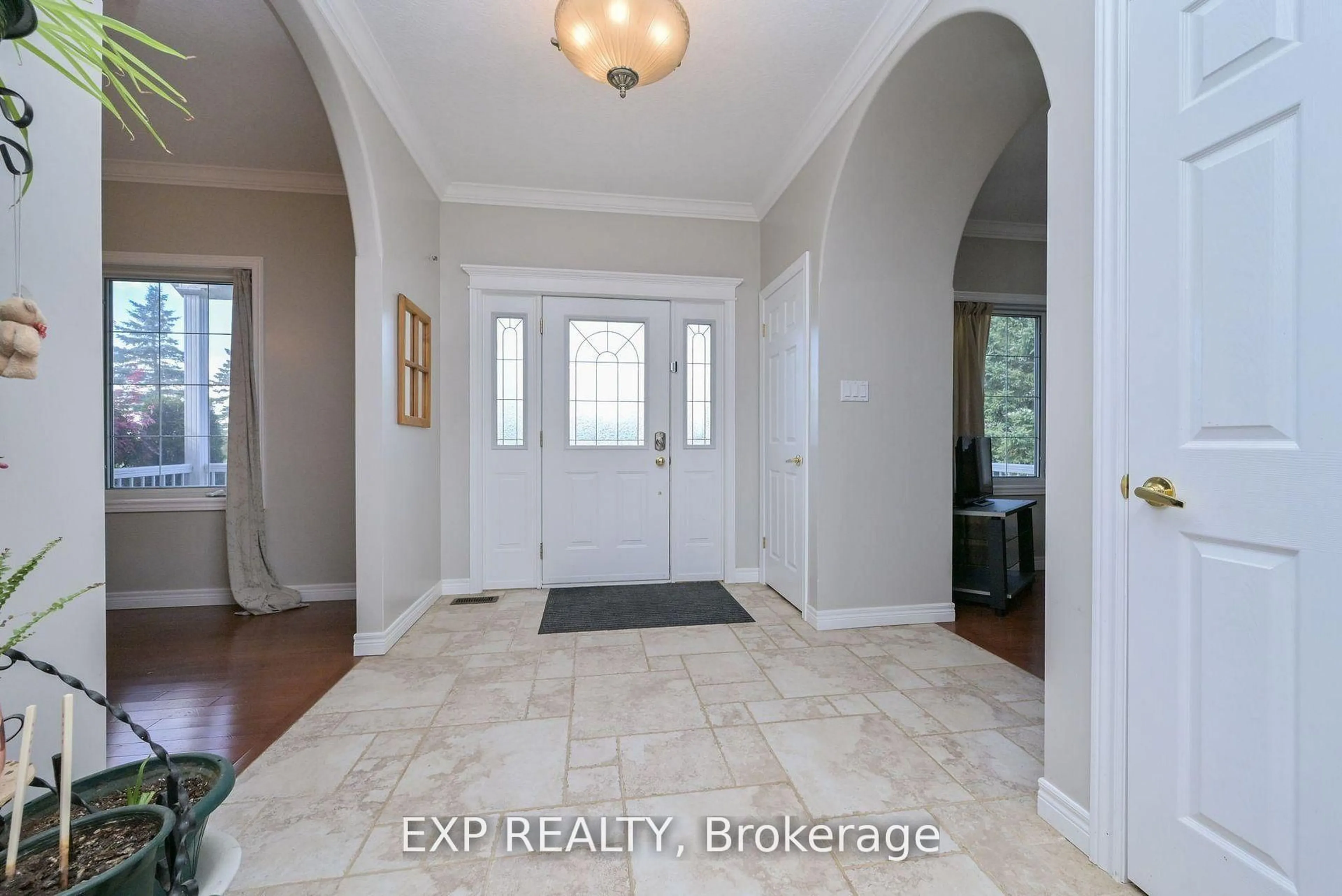 Indoor entryway for 434499 4th Line, Amaranth Ontario L9W 0P4