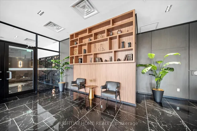 181 King St #806, Waterloo 3