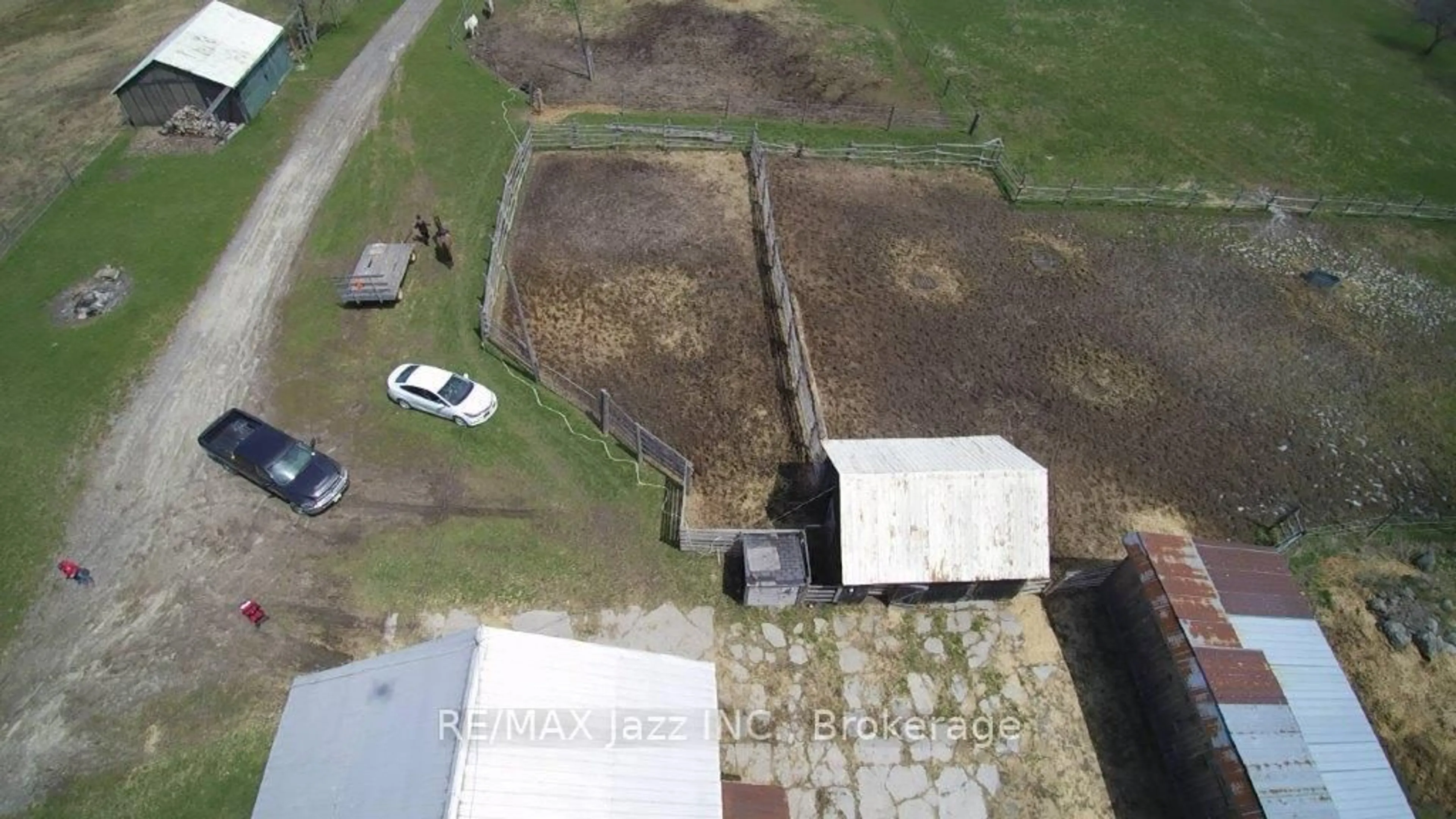 A pic from outside/outdoor area/front of a property/back of a property/a pic from drone, building for 224 Christiani Rd, Brighton Ontario K0K 1H0