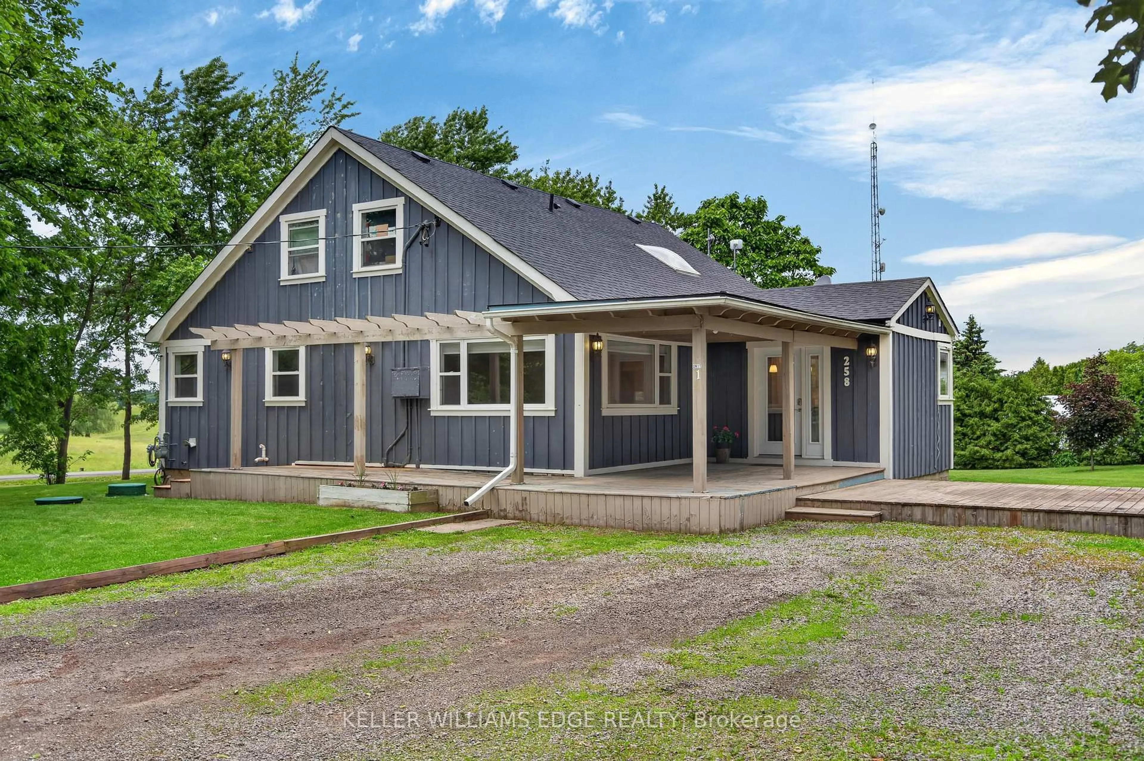 Home with vinyl exterior material, building for 258 Lynden Rd, Hamilton Ontario L0R 1T0