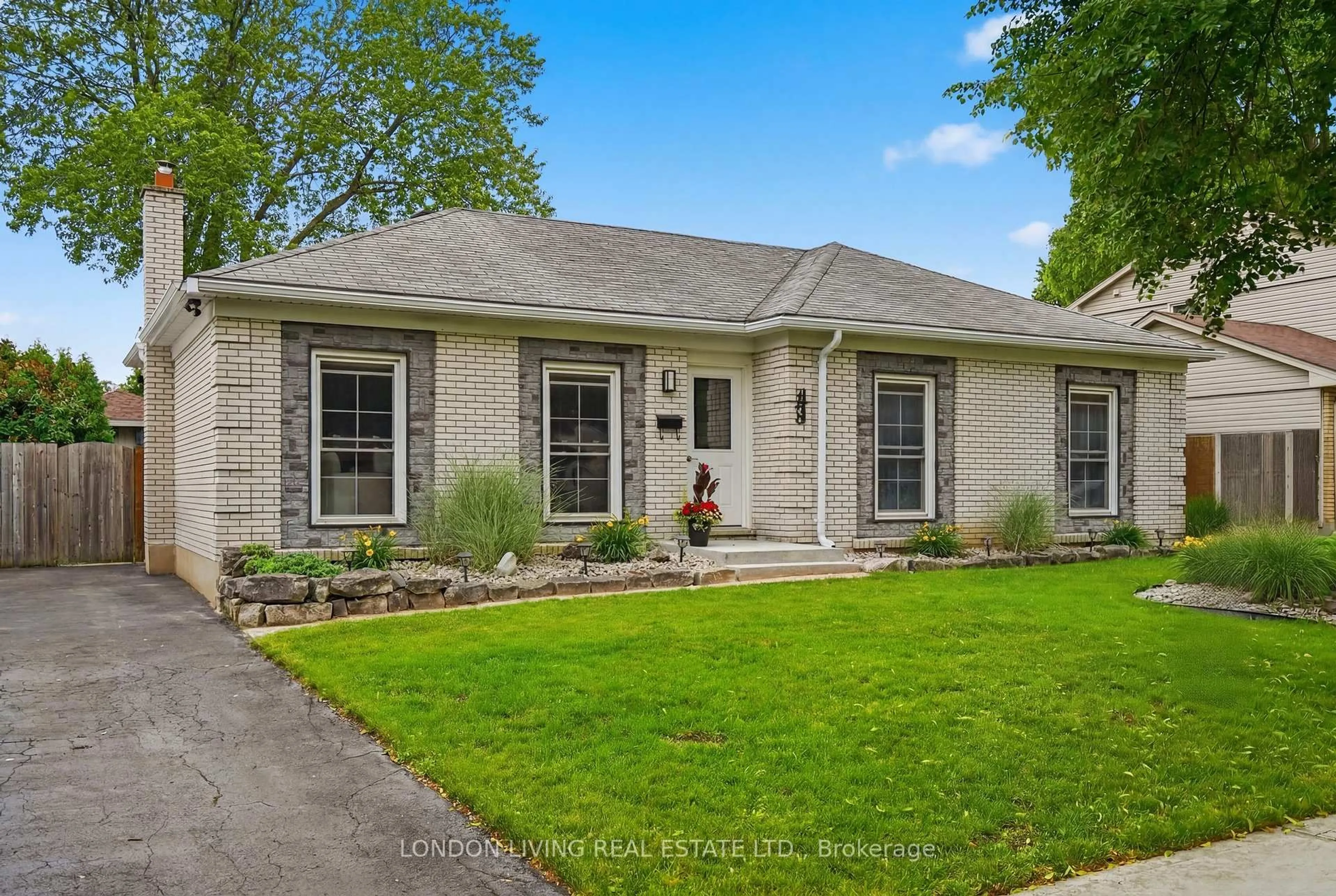 Home with brick exterior material, street for 1400 Stoneybrook Cres, London North Ontario N5X 1C1