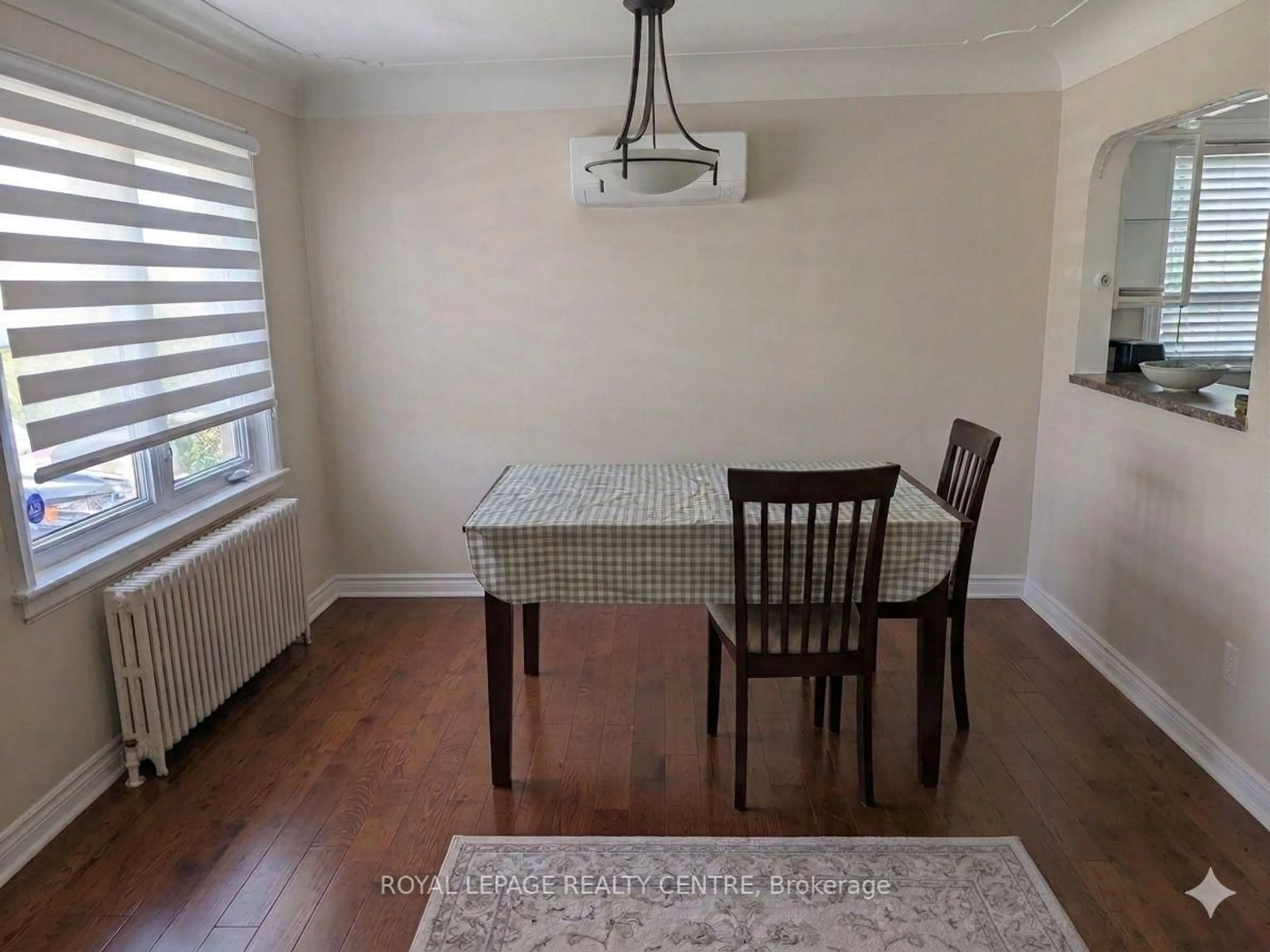 Dining room, wood/laminate floor for 114 First St, Hamilton Ontario L8G 1Y4