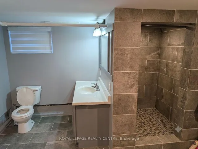 114 First St, Hamilton 5