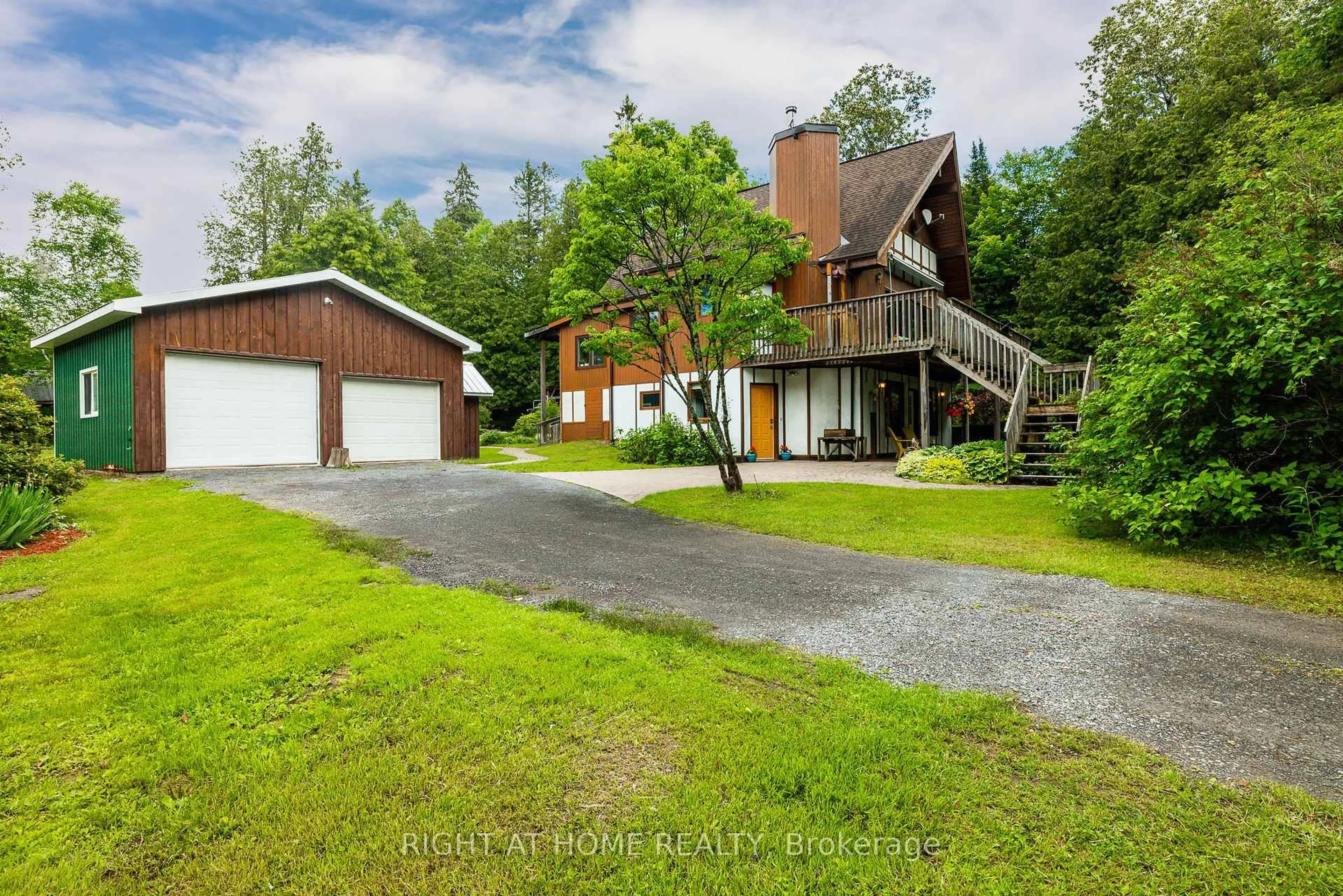 A pic from outside/outdoor area/front of a property/back of a property/a pic from drone, unknown for 1828 Burnt Lands Rd, Carp Ontario K0A 1L0