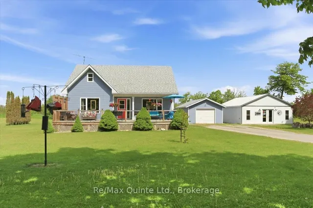 168 Schoolhouse Rd, Prince Edward County 2