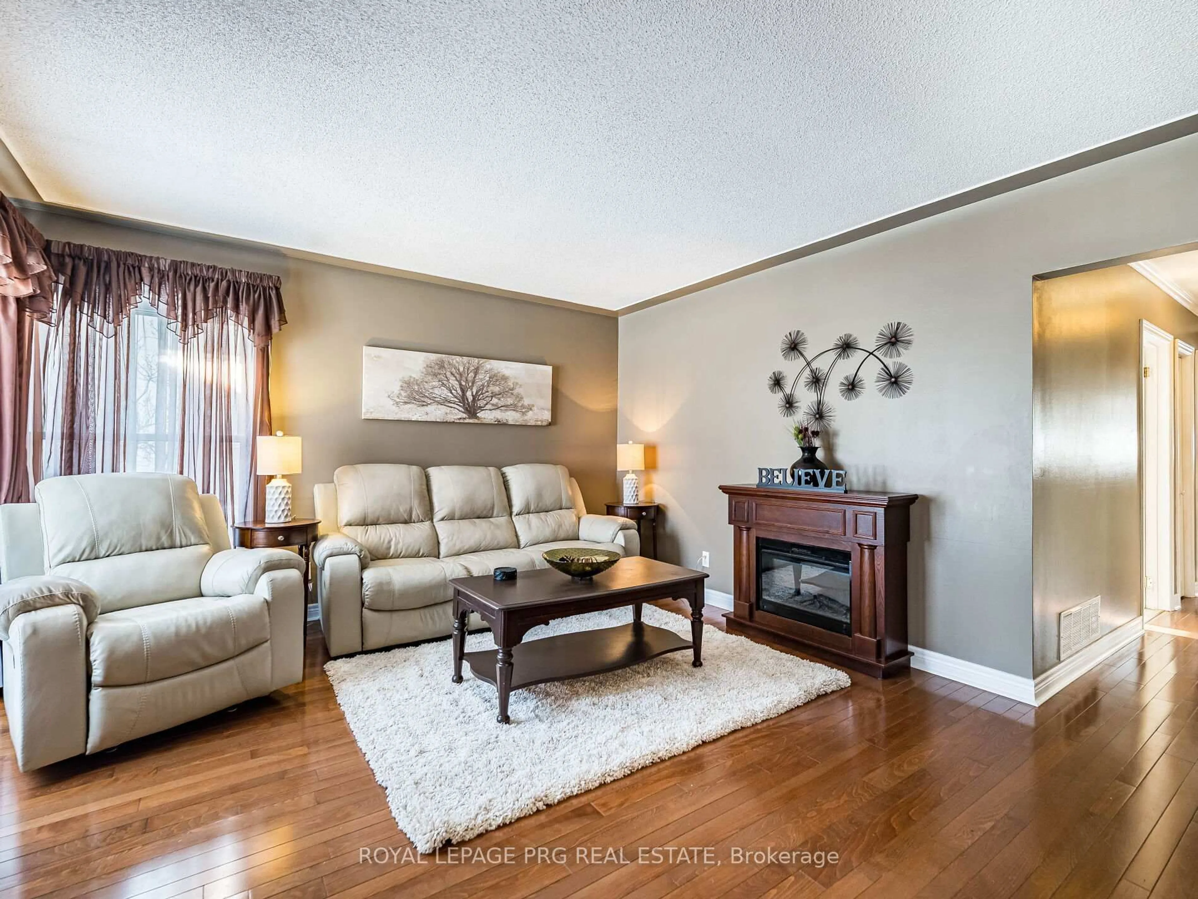 Living room with furniture, unknown for 306 Helena St, Haldimand Ontario N1A 2S8