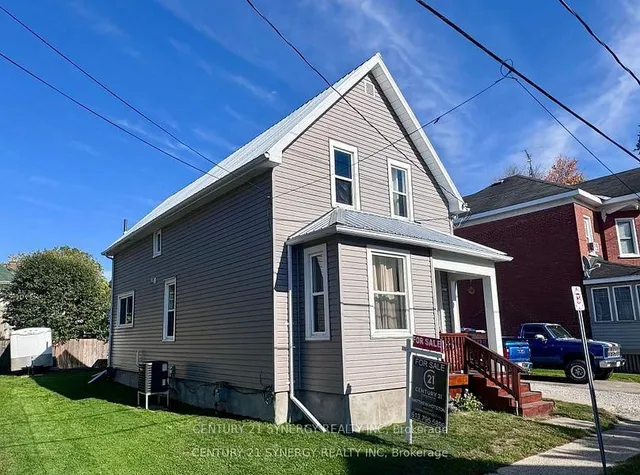 25 Kensington Ave, Smiths Falls 3