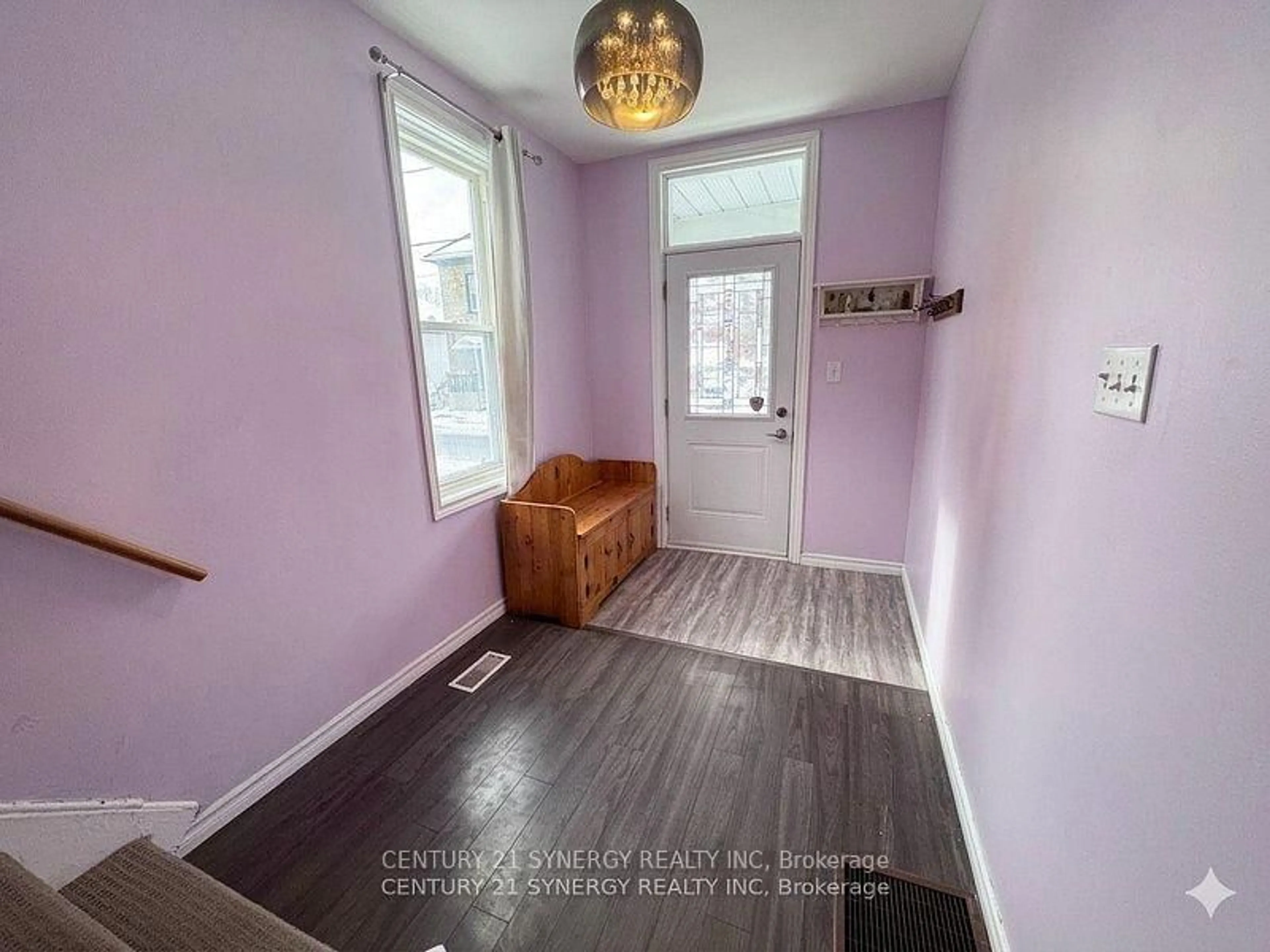 A pic of a room for 25 Kensington Ave, Smiths Falls Ontario K7A 2K6