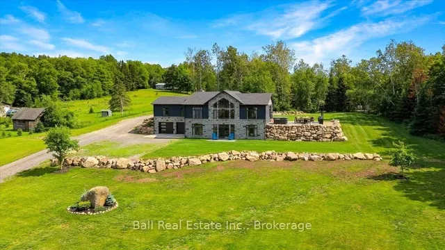 632 The South Rd, Coe Hill 5