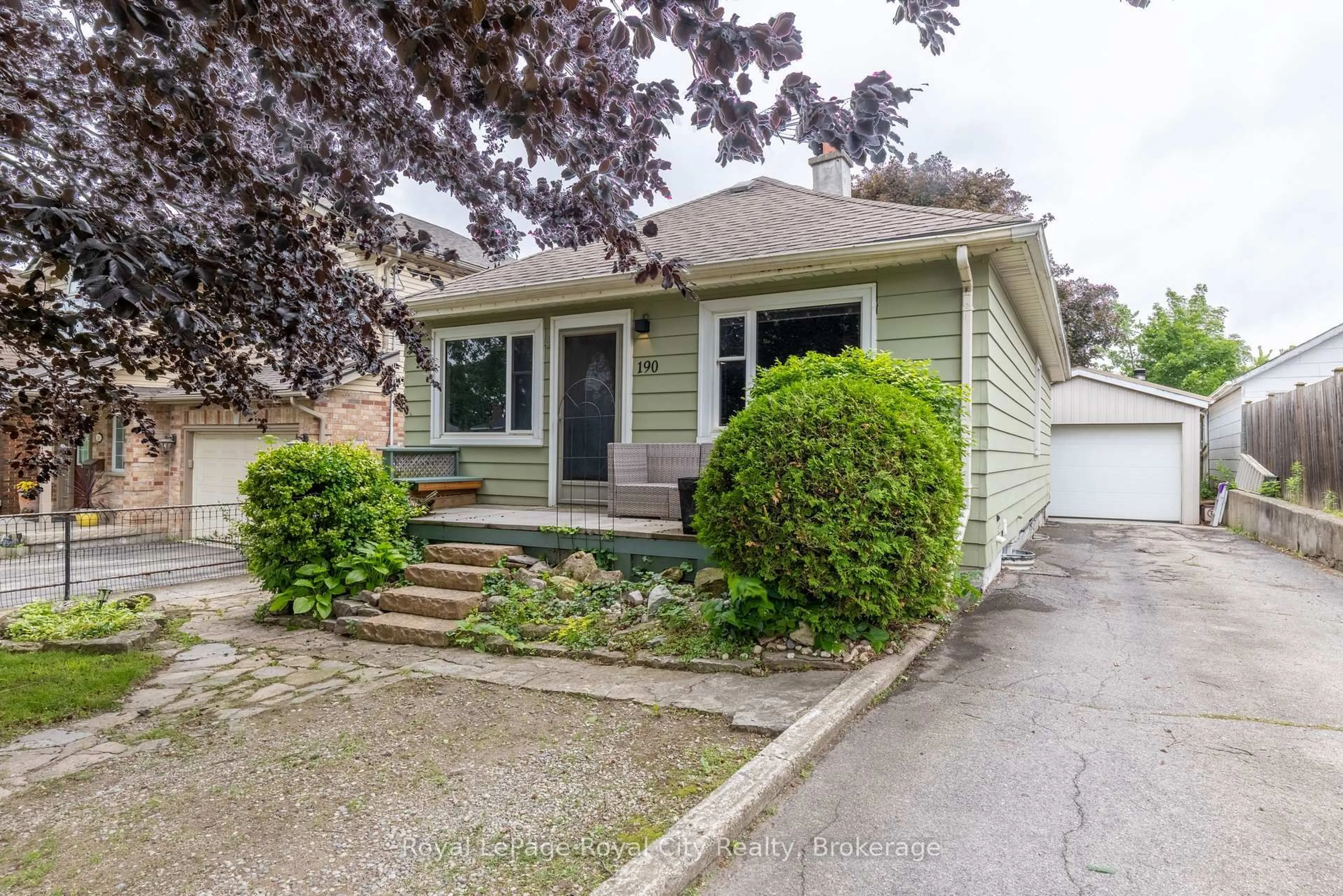 Home with vinyl exterior material, street for 190 Grange St, Guelph Ontario N1E 2W1