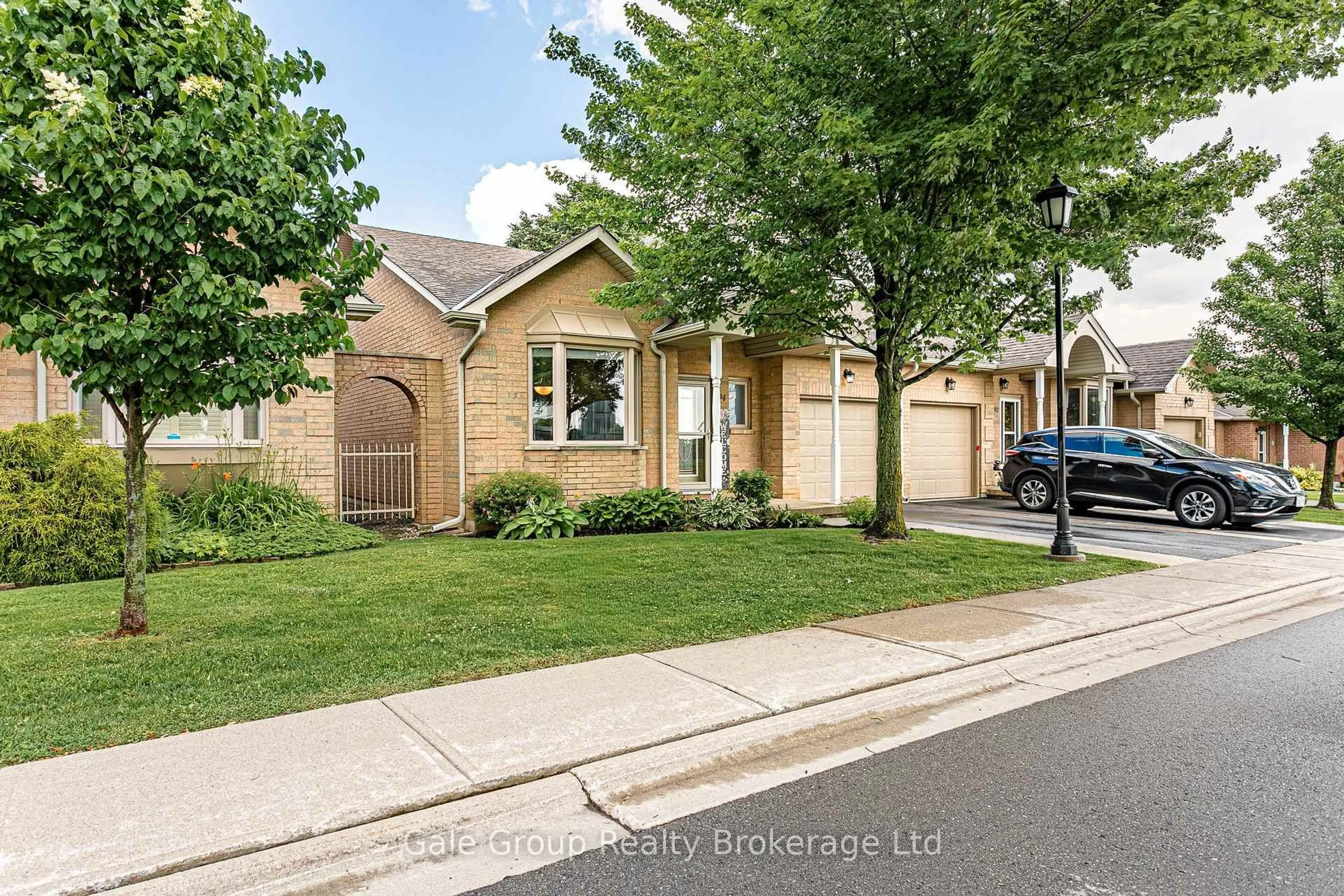 Unknown for 94 Greentrail Dr, Hamilton Ontario L0R 1W0