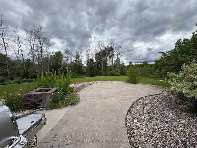 16401 County Rd 2, South Stormont 2