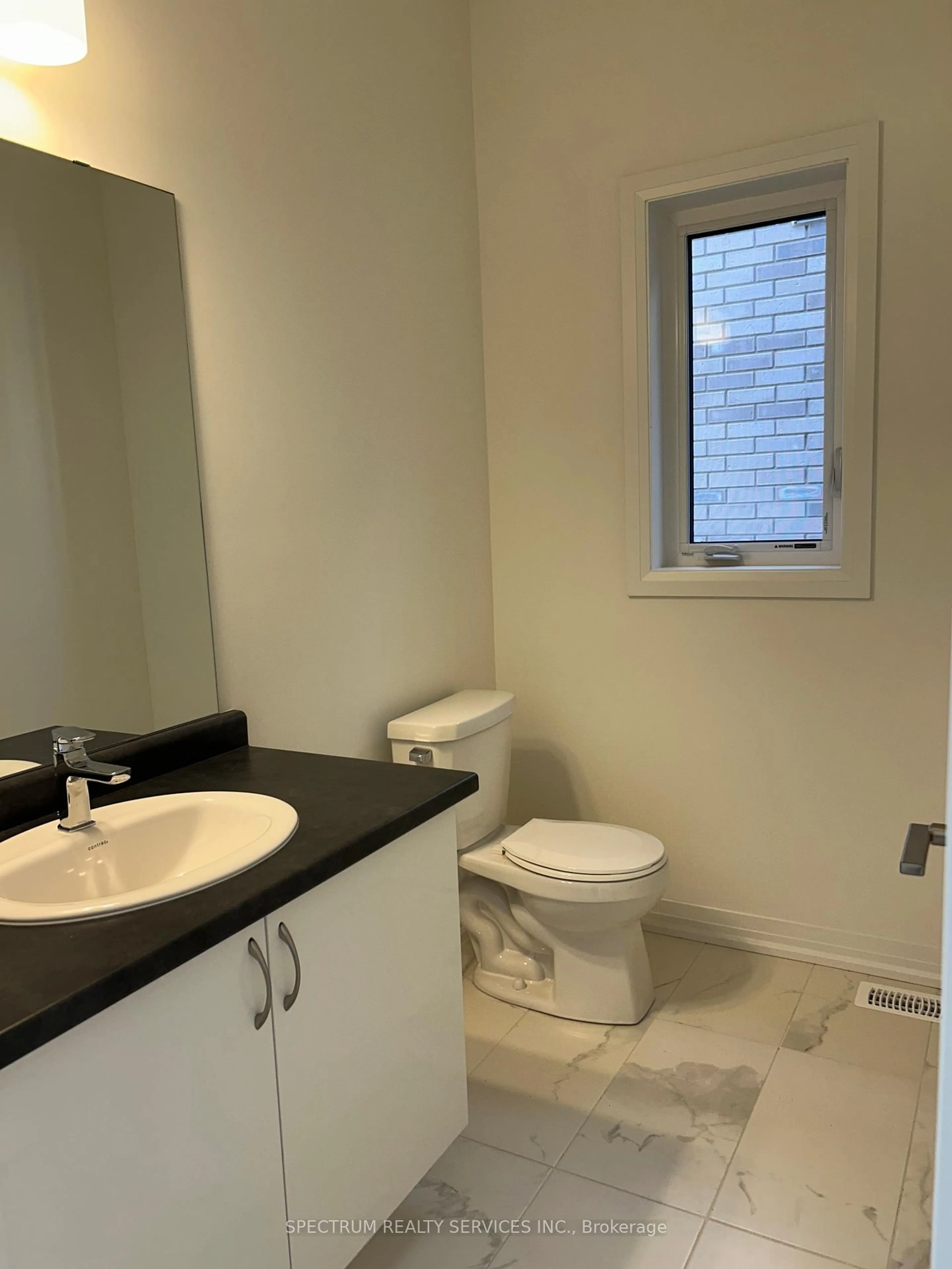 Standard bathroom, unknown for 4 Sherrill Ave, Brantford Ontario N3V 0C3