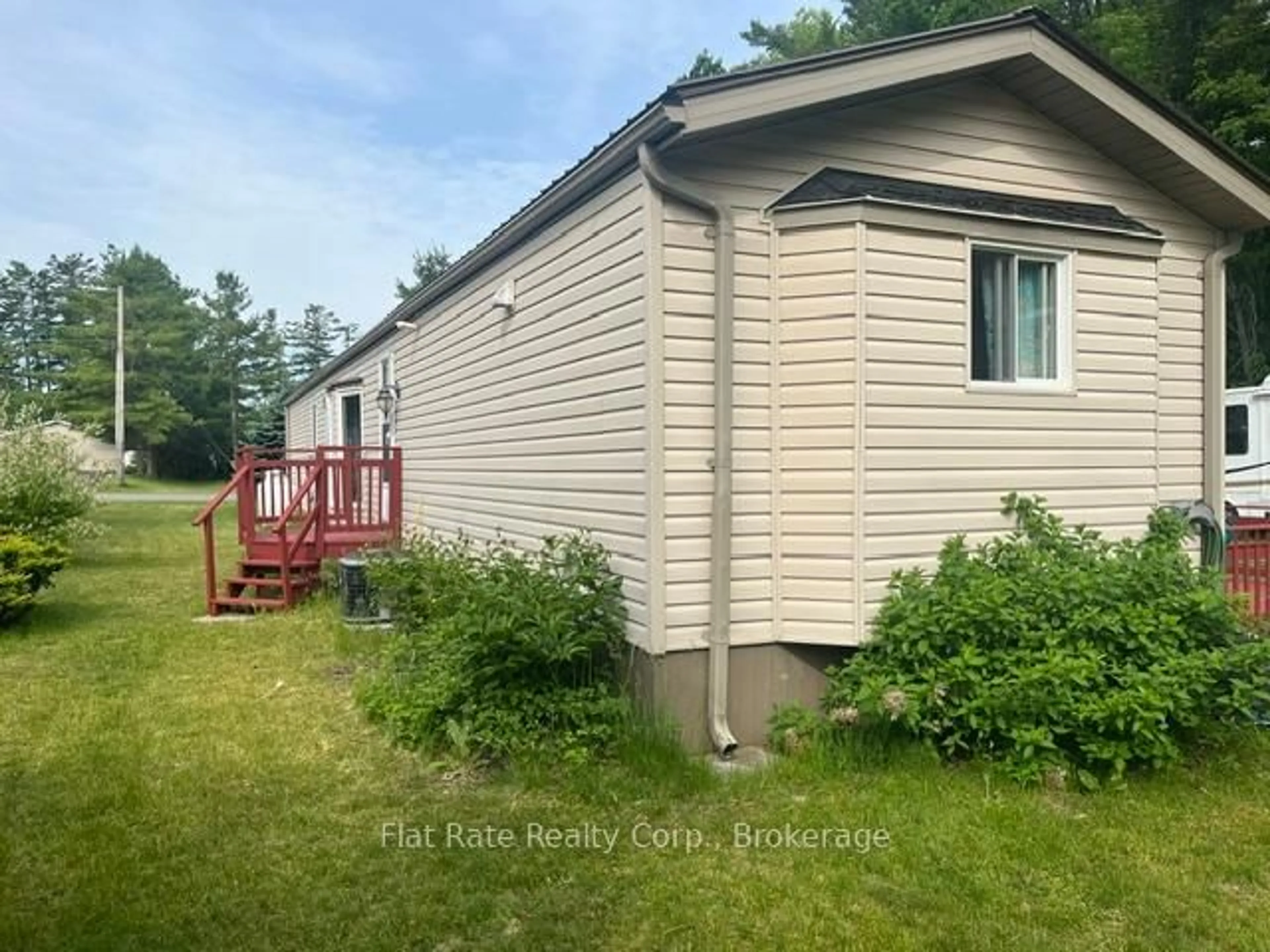 Home with vinyl exterior material, building for 65 Chandos St, Havelock-Belmont-Methuen Ontario K0L 1Z0