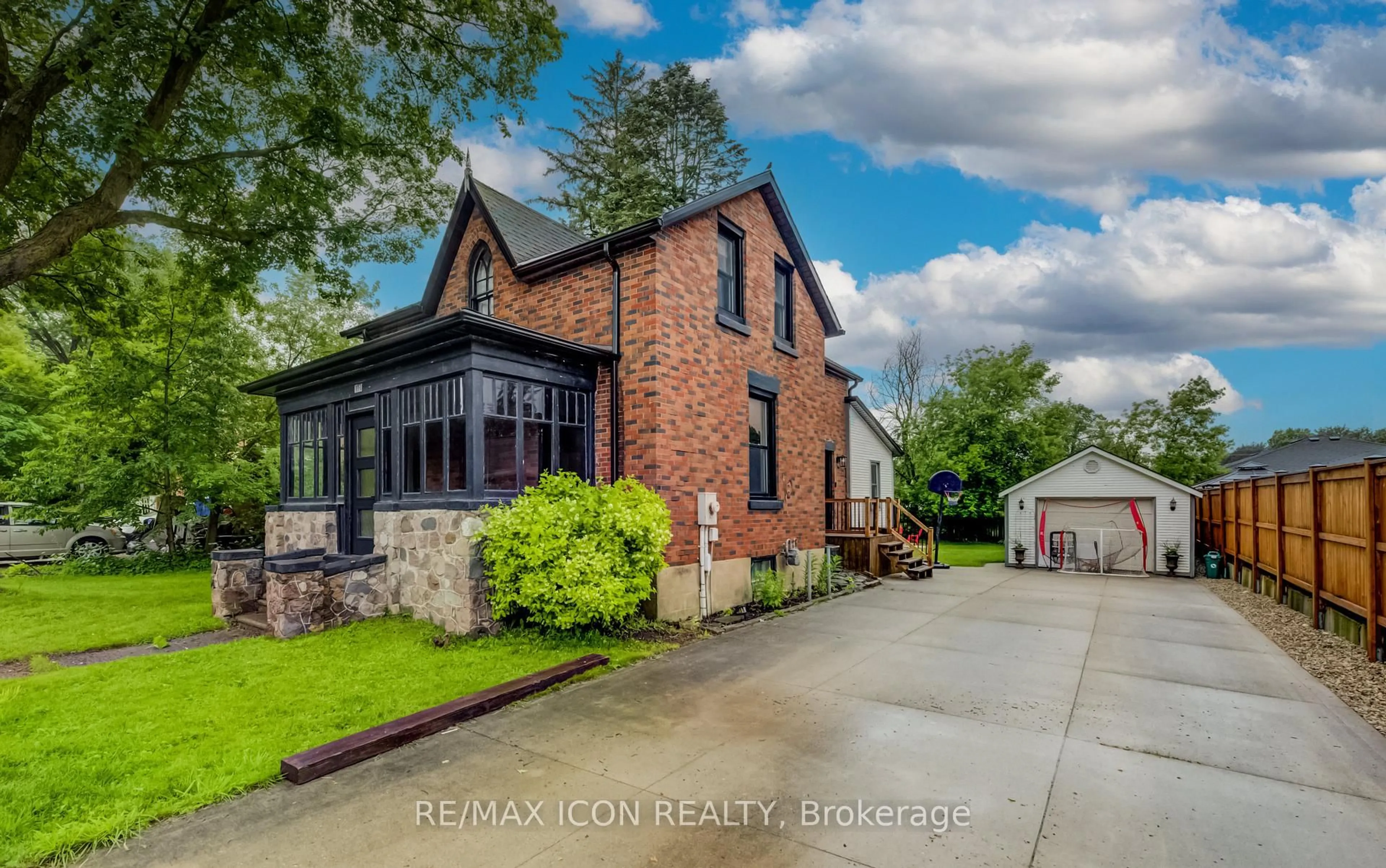 Home with brick exterior material, street for 110 Brock St, Minto Ontario N0G 1Z0