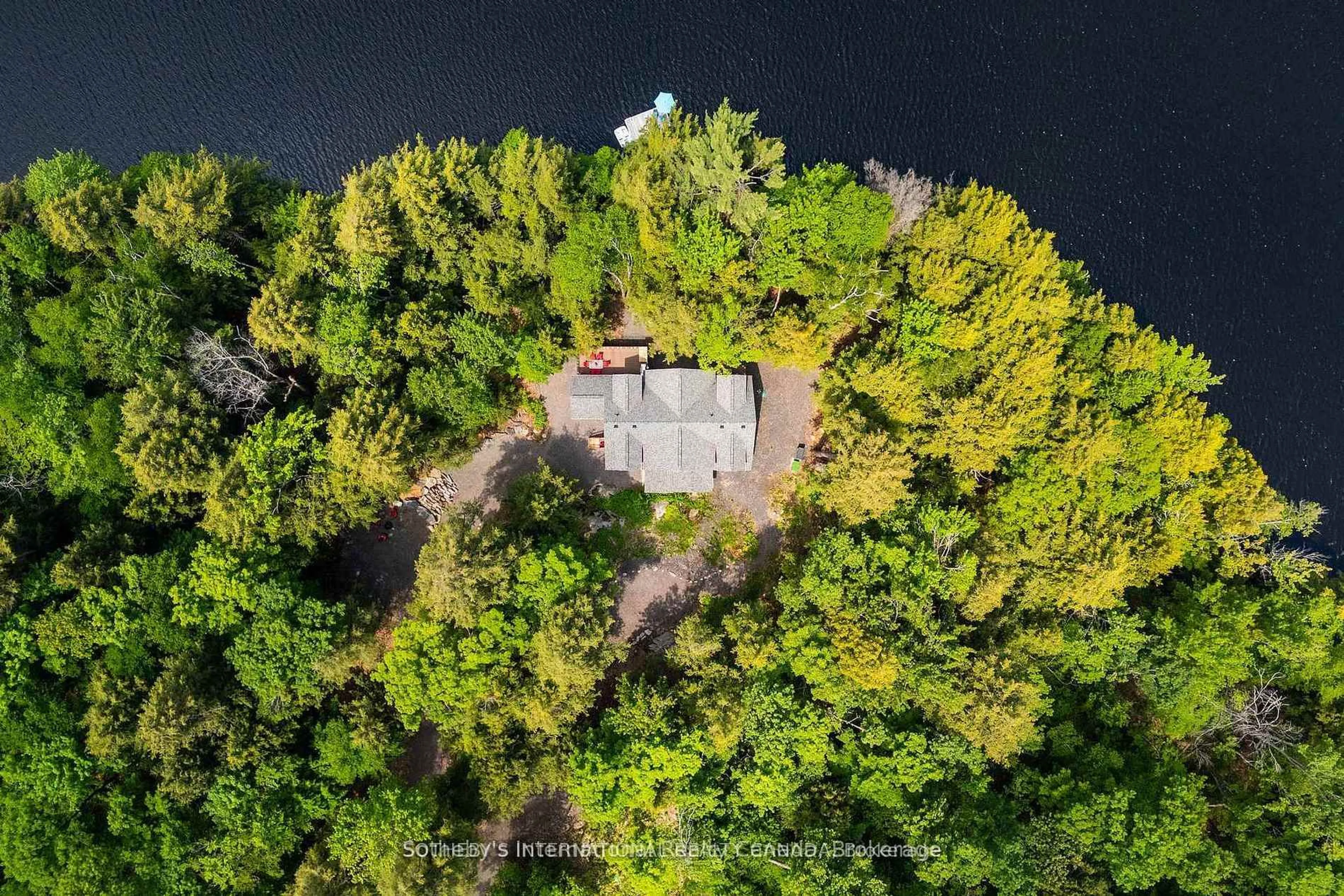 A pic from outside/outdoor area/front of a property/back of a property/a pic from drone, water/lake/river/ocean view for 8091 Lake Joseph Rd #6, Muskoka Lakes Ontario P0C 1H0
