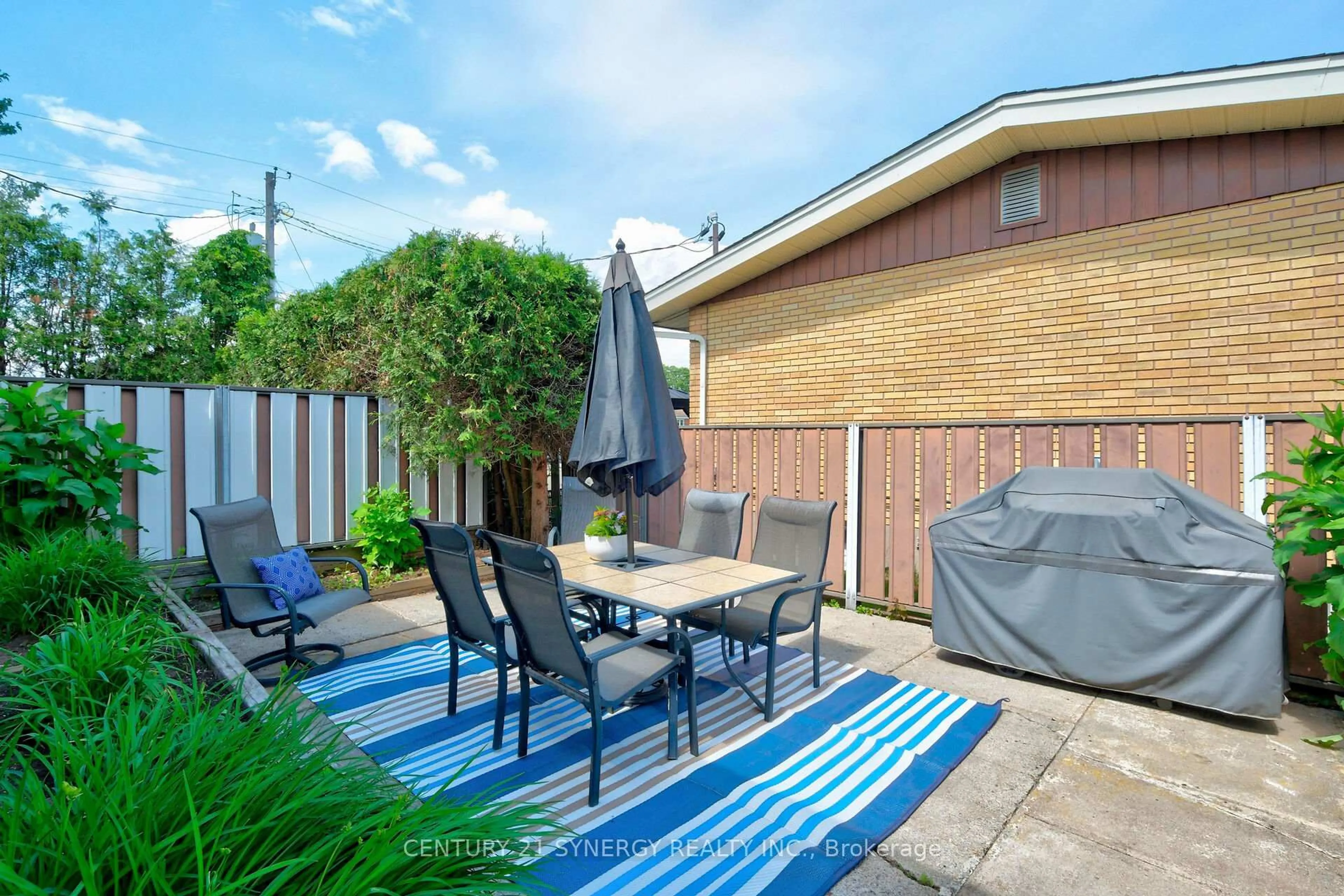 Patio, street for 20 Sherry Lane, Ottawa Ontario K2G 3L6