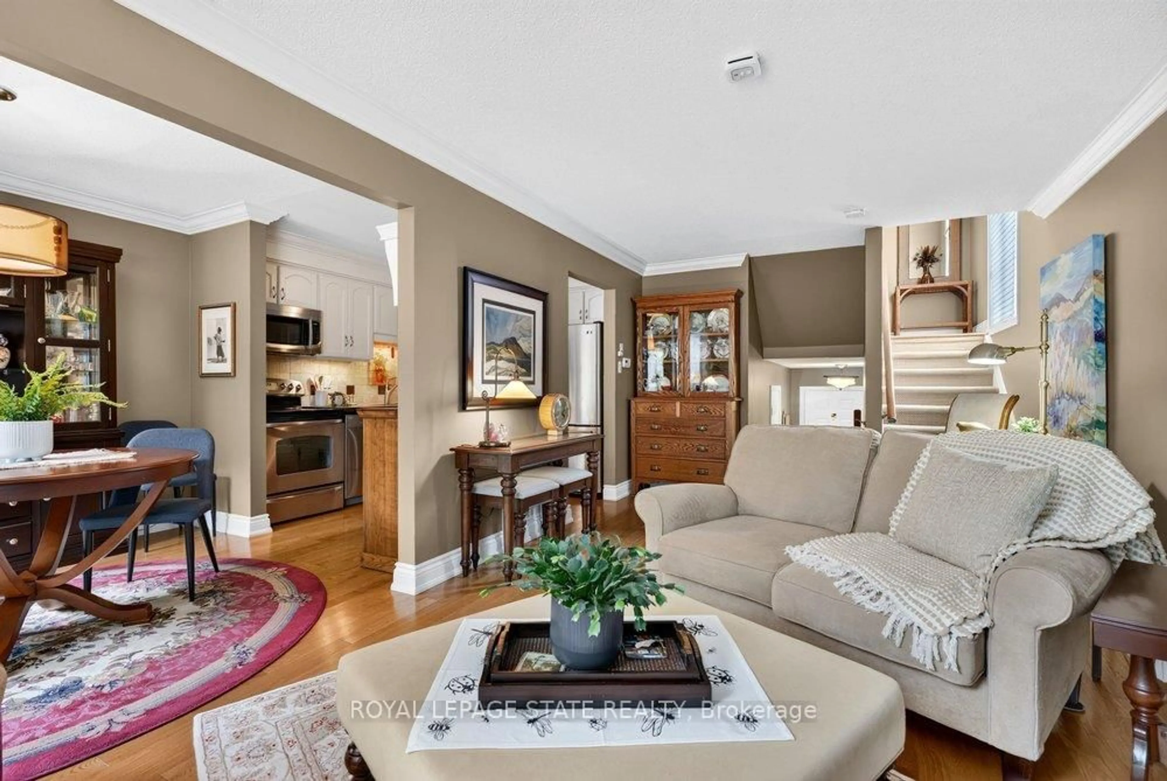 Living room with furniture, unknown for 44 Frances Ave #30, Hamilton Ontario L8E 5V6