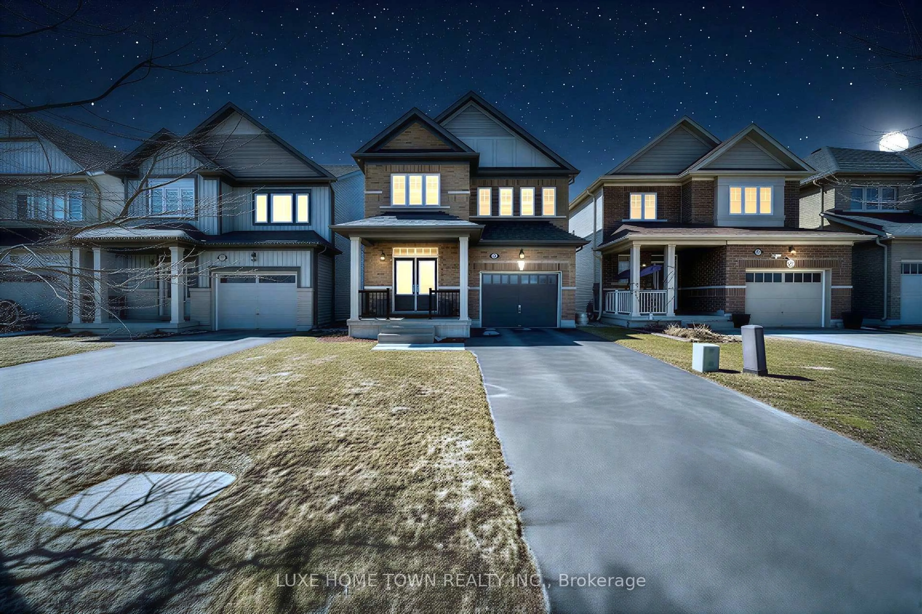 A pic from outside/outdoor area/front of a property/back of a property/a pic from drone, street for 19 Findlay Way, Centre Wellington Ontario N1M 0A4