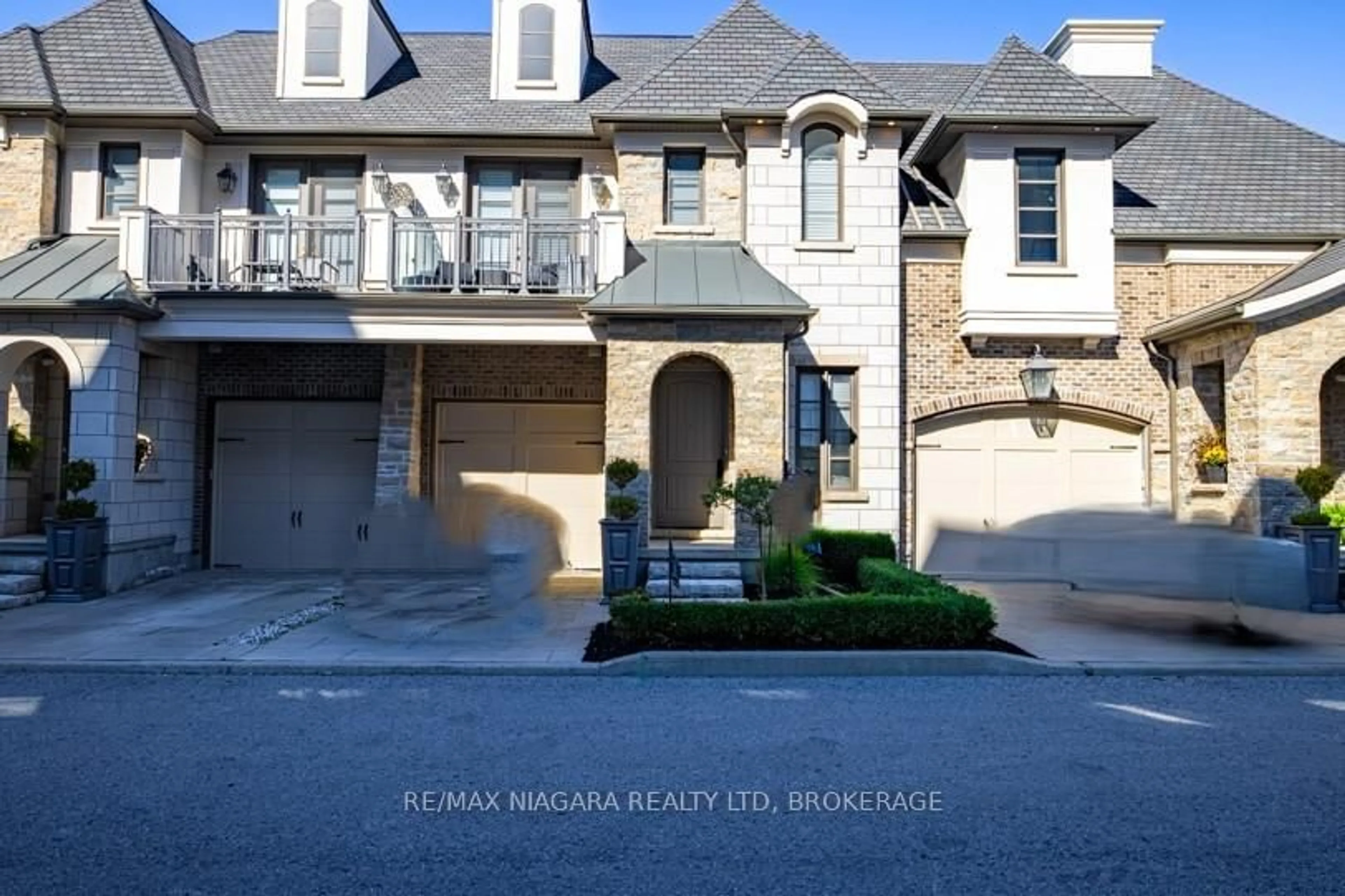 Unknown for 15 Arbourvale Common Rd, St. Catharines Ontario L2T 3B7