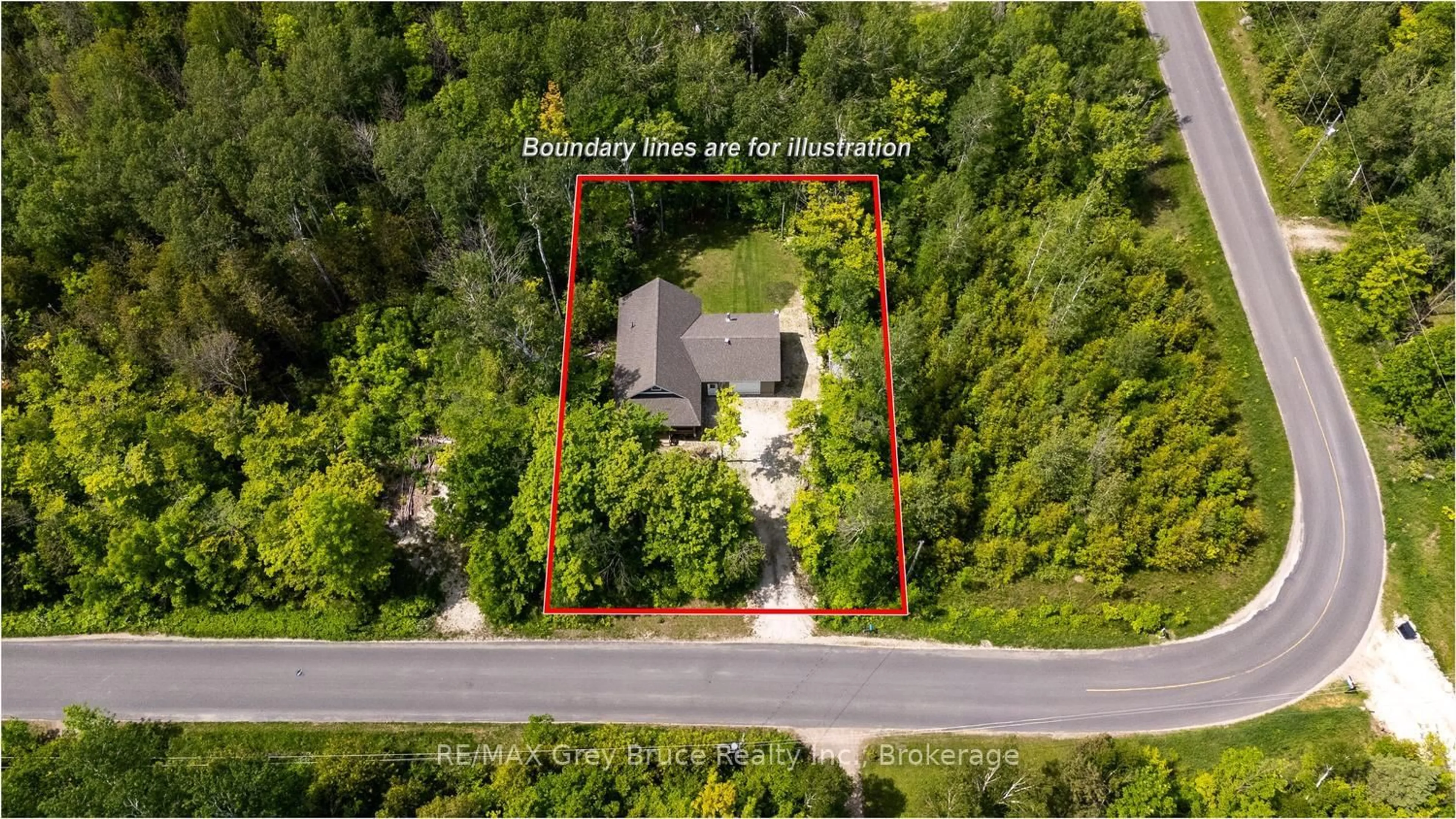 A pic from outside/outdoor area/front of a property/back of a property/a pic from drone, street for 73 Maple Dr, Northern Bruce Peninsula Ontario N0H 1Z0