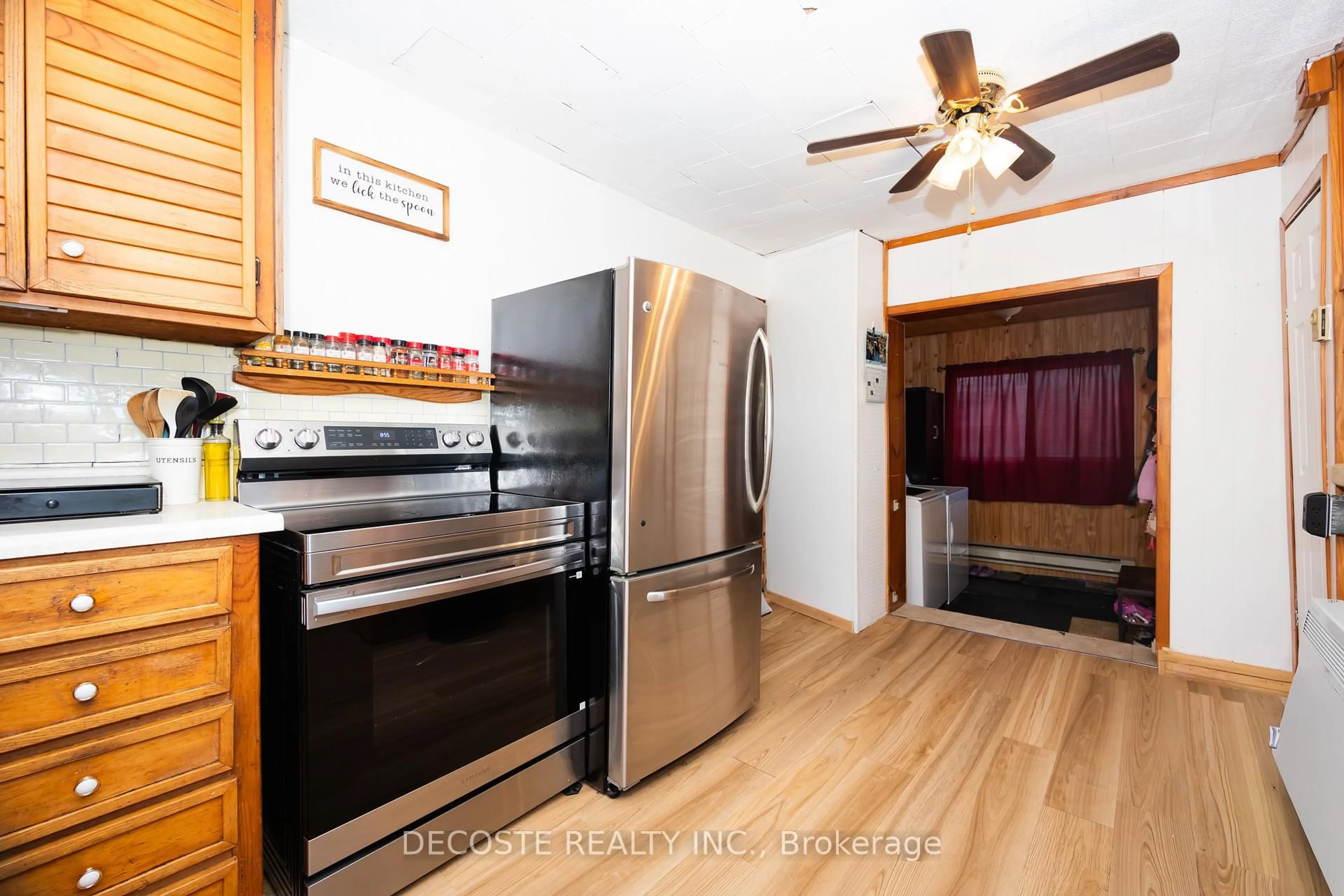 Standard kitchen, wood/laminate floor for 4061 County 34 Rd, South Glengarry Ontario K0C 1L0