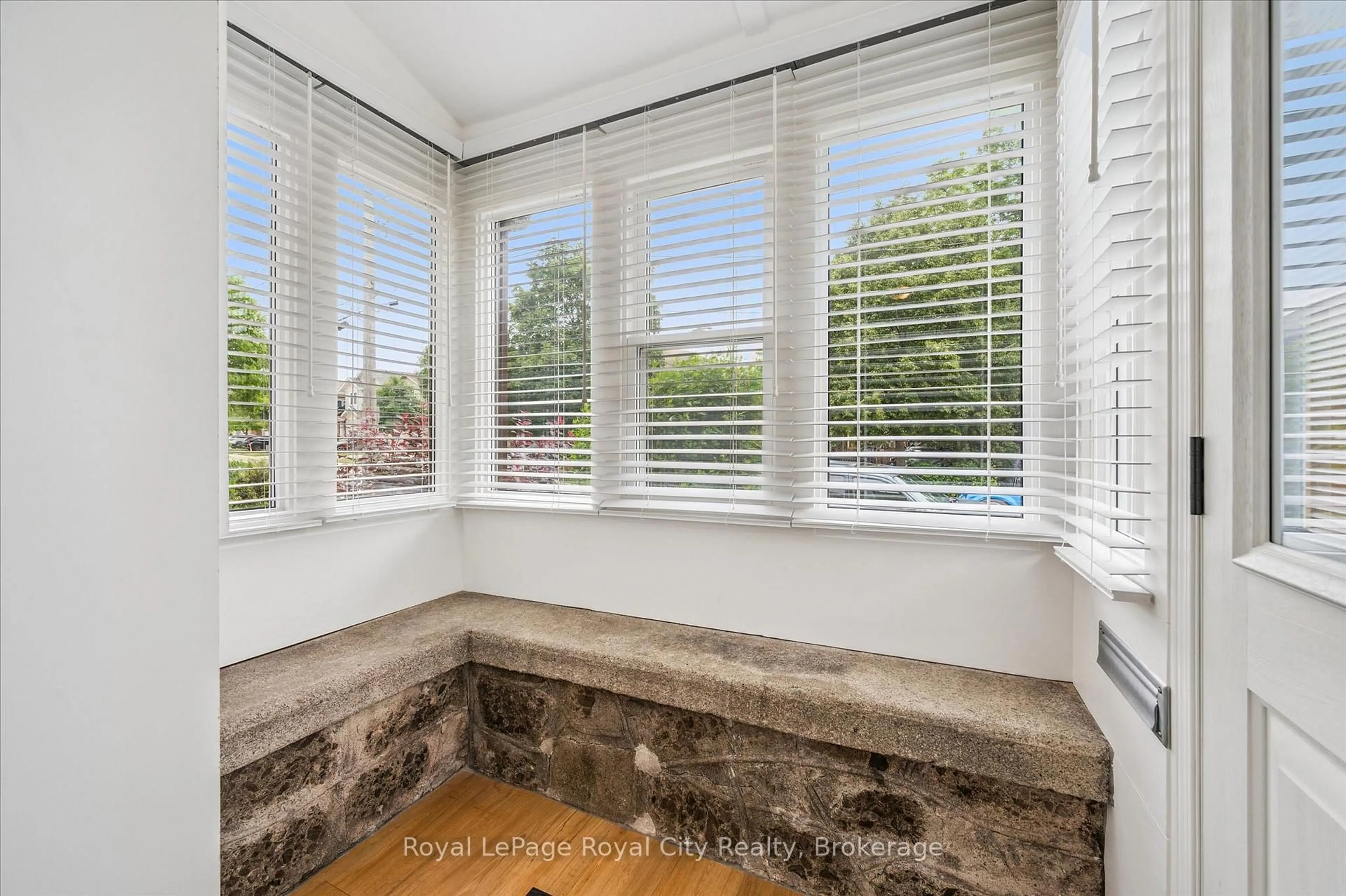 Unknown for 42 Inkerman St, Guelph Ontario N1H 3C5