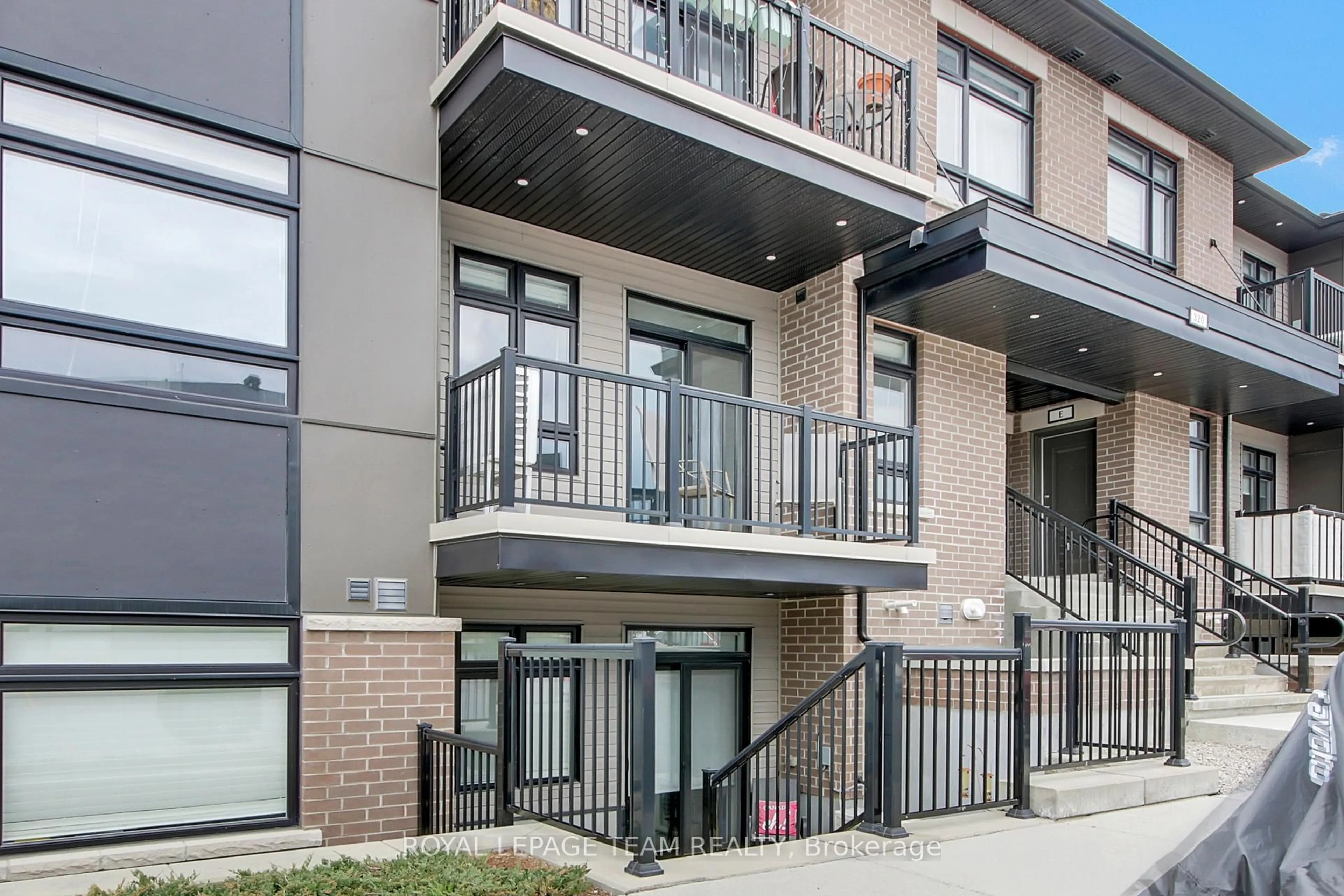 Unknown for 320 Tulum Cres #F, Ottawa Ontario K2S 0W1