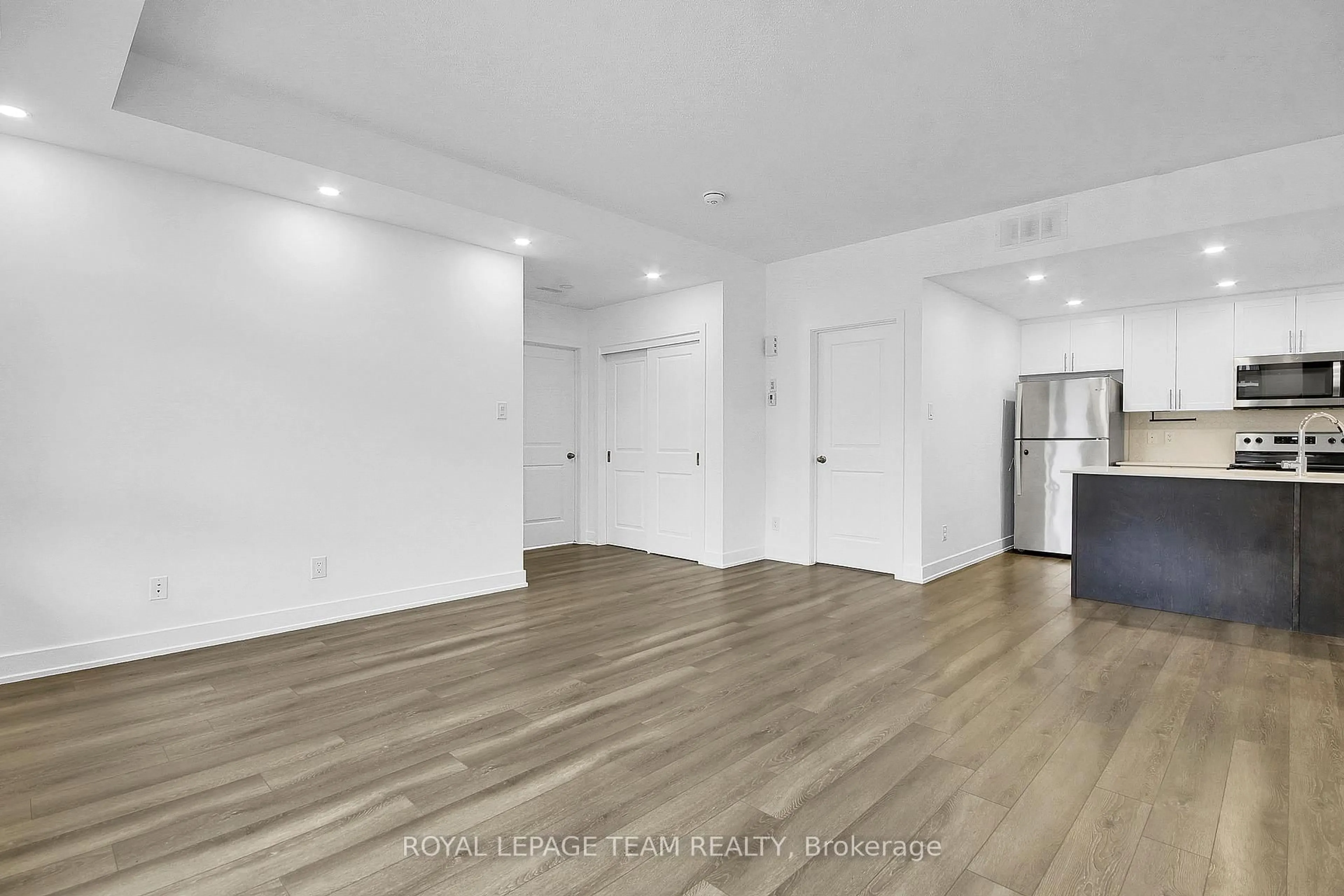 A pic of a room for 320 Tulum Cres #F, Ottawa Ontario K2S 0W1