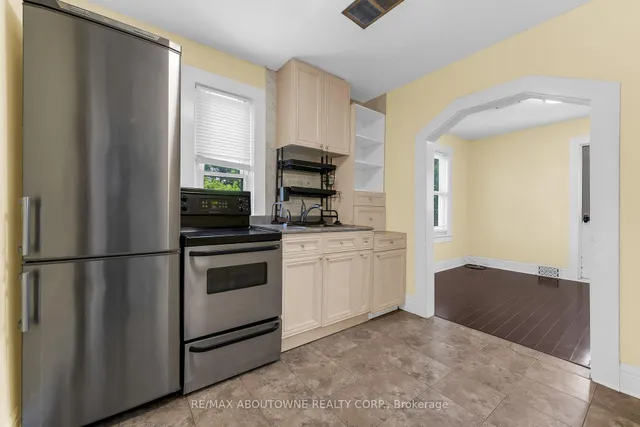 153 Lake St, St. Catharines 5